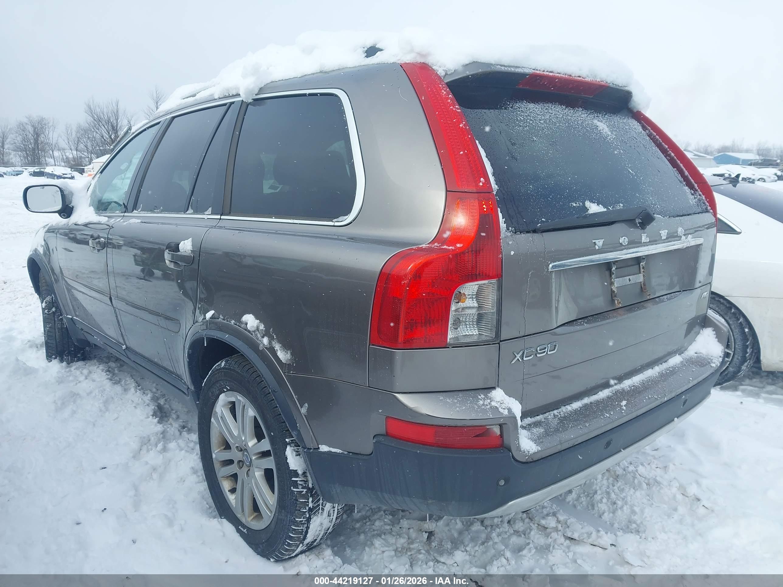 VOLVO XC90 image 3