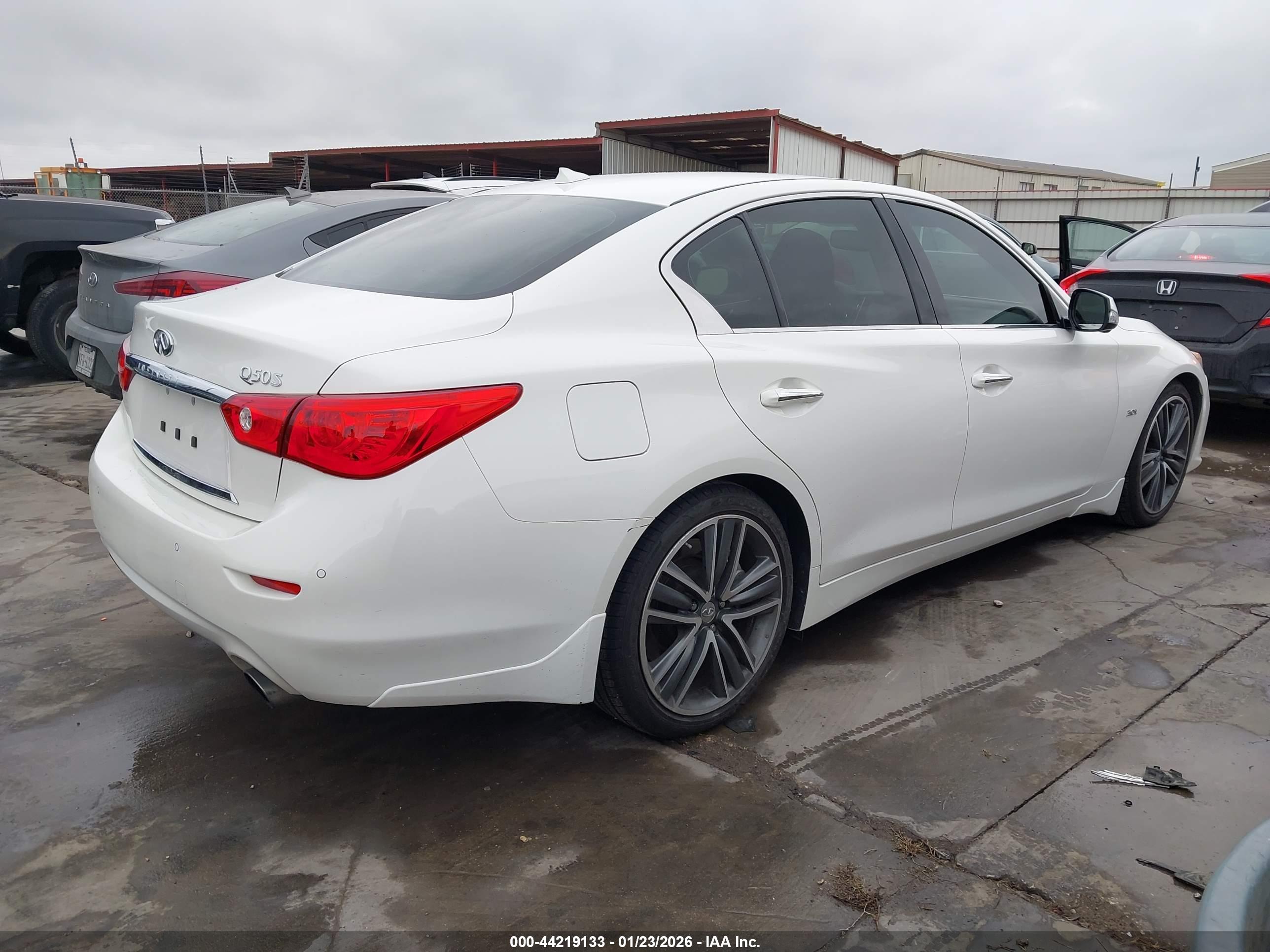 INFINITI Q50 image 4