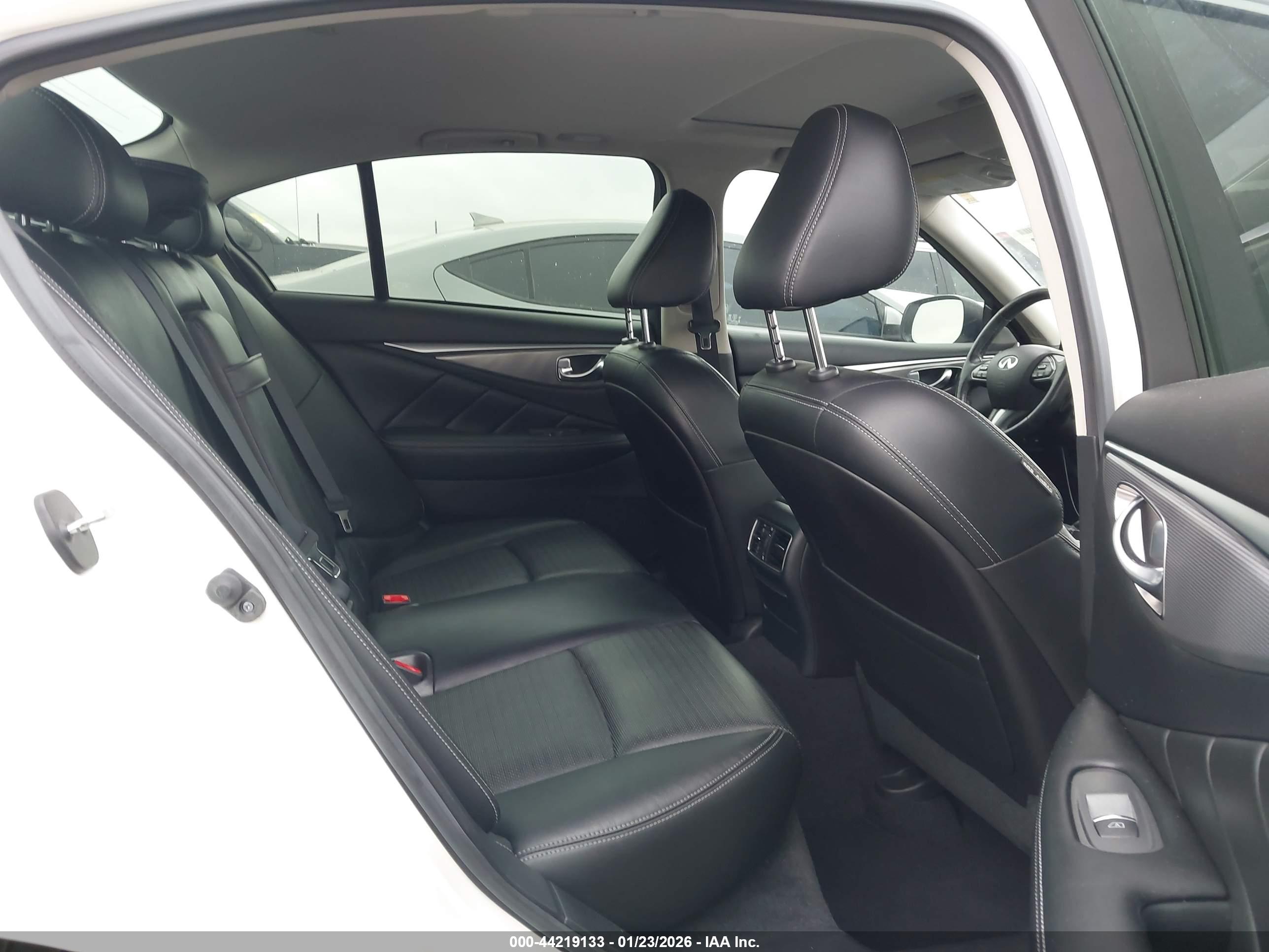 INFINITI Q50 image 8