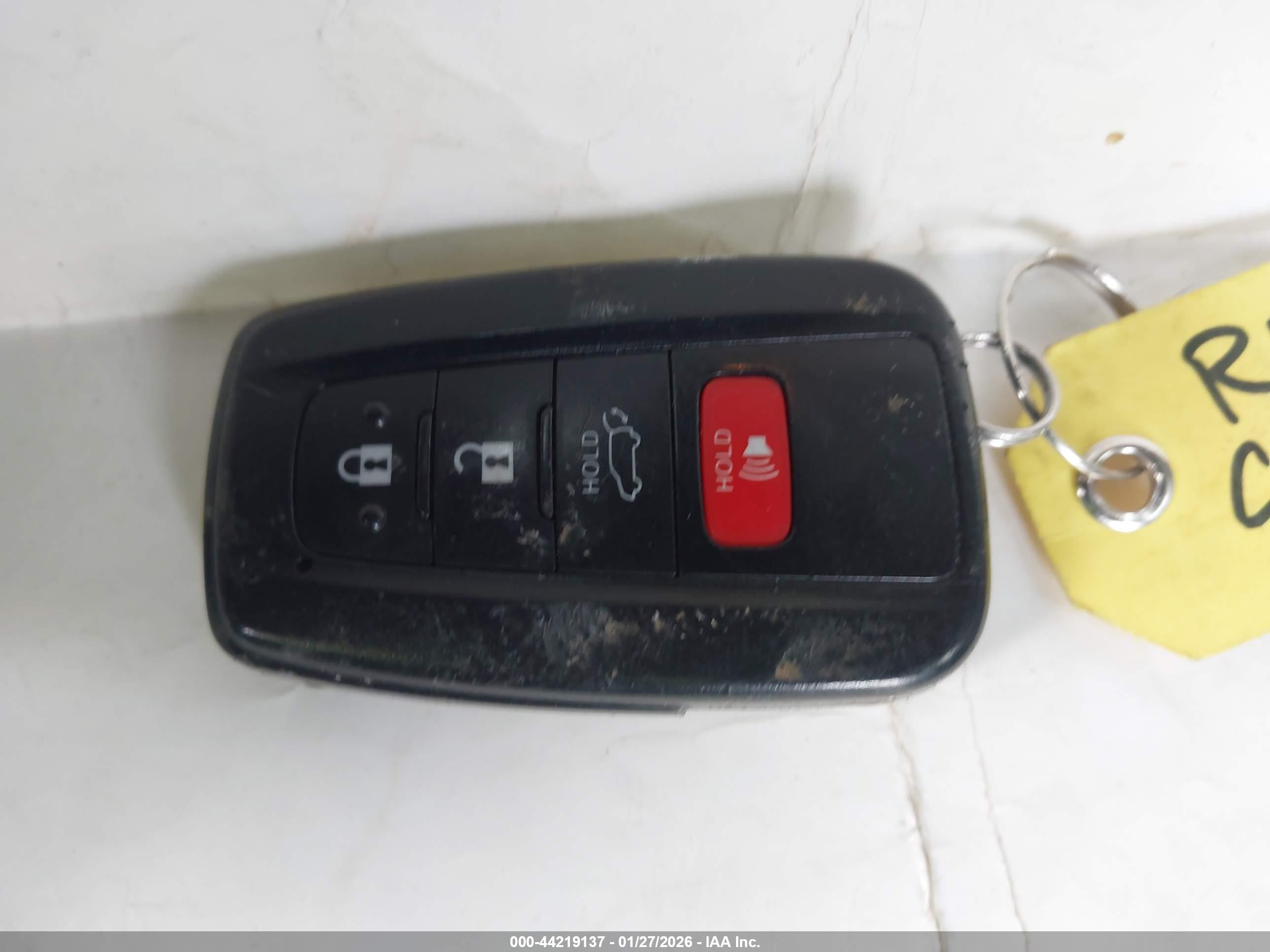 TOYOTA RAV4 image 11
