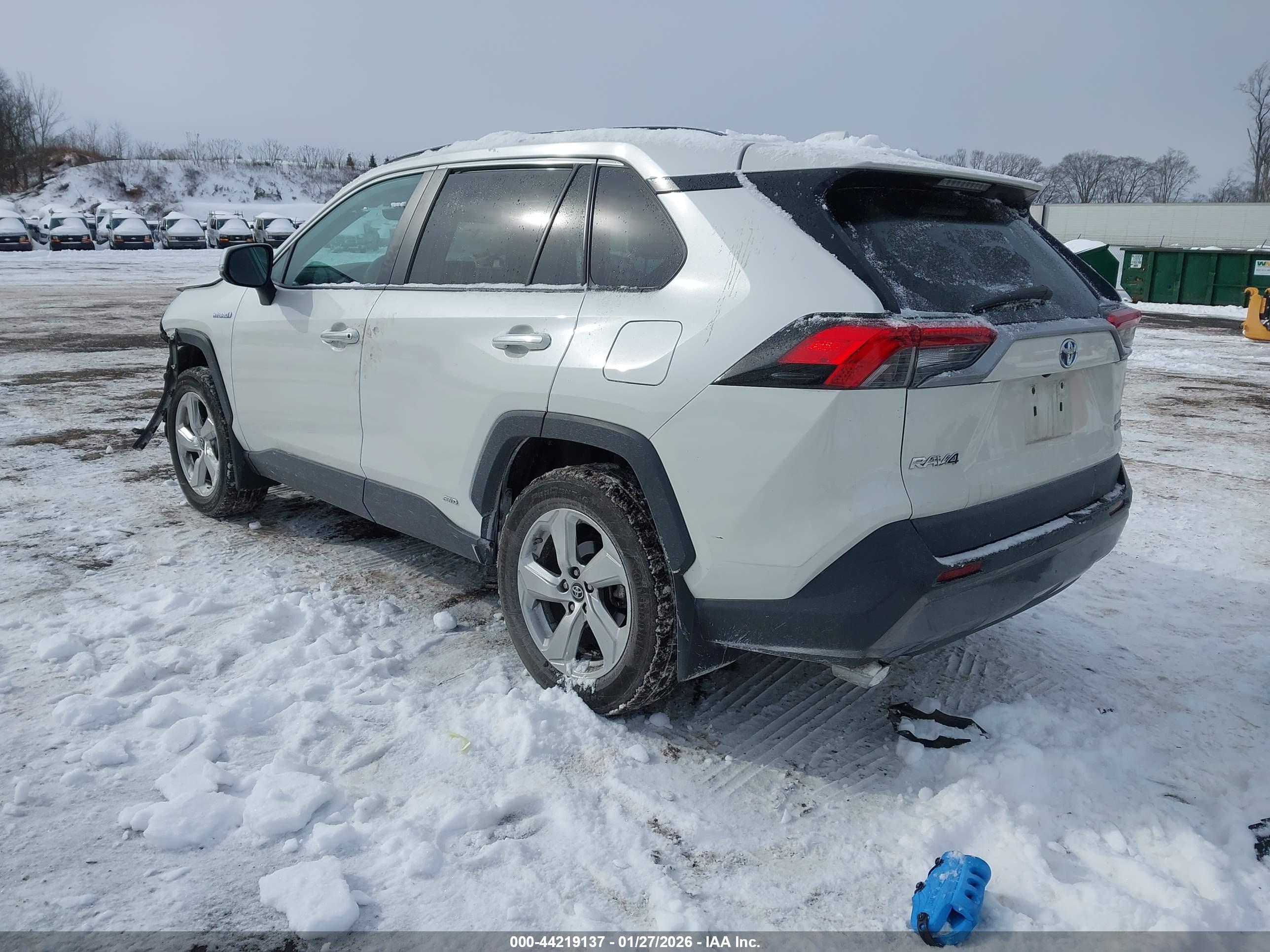 TOYOTA RAV4 image 3