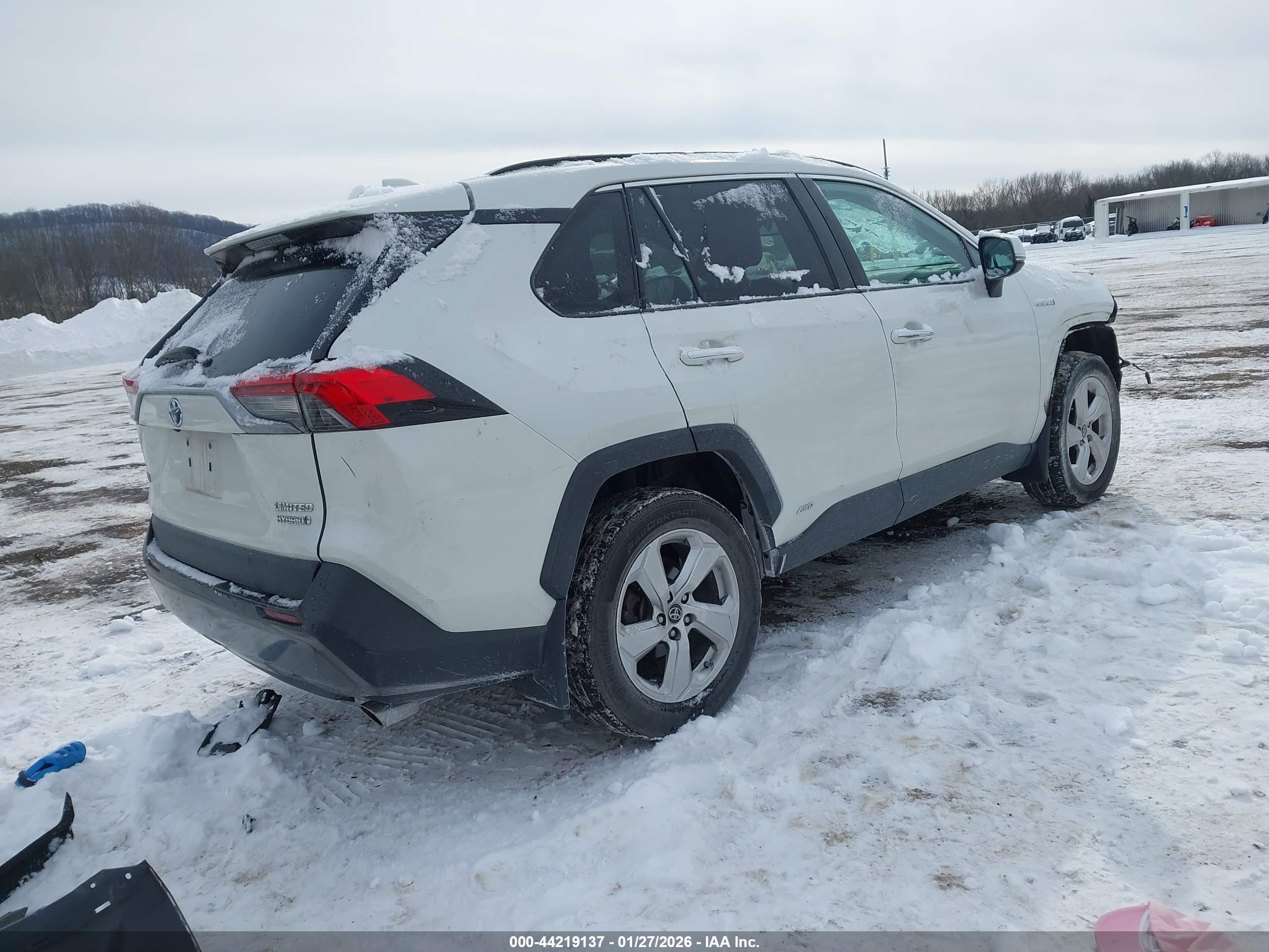 TOYOTA RAV4 image 4