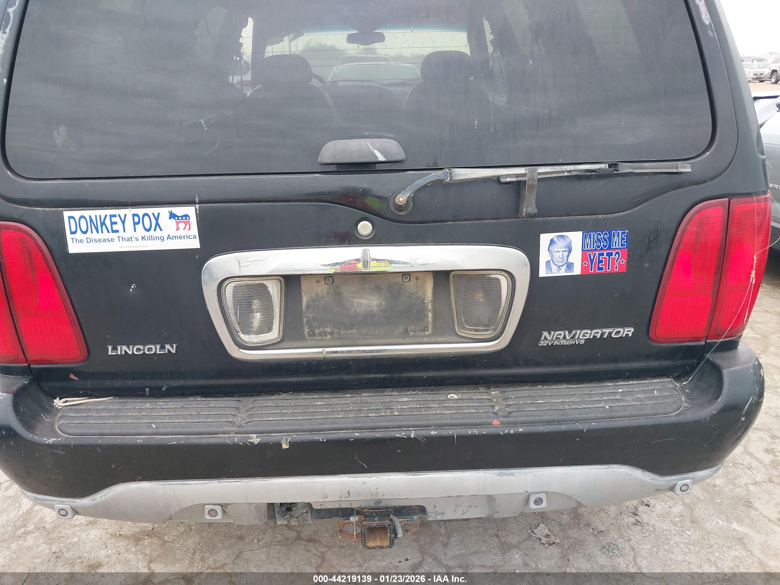 LINCOLN NAVIGATOR image 6