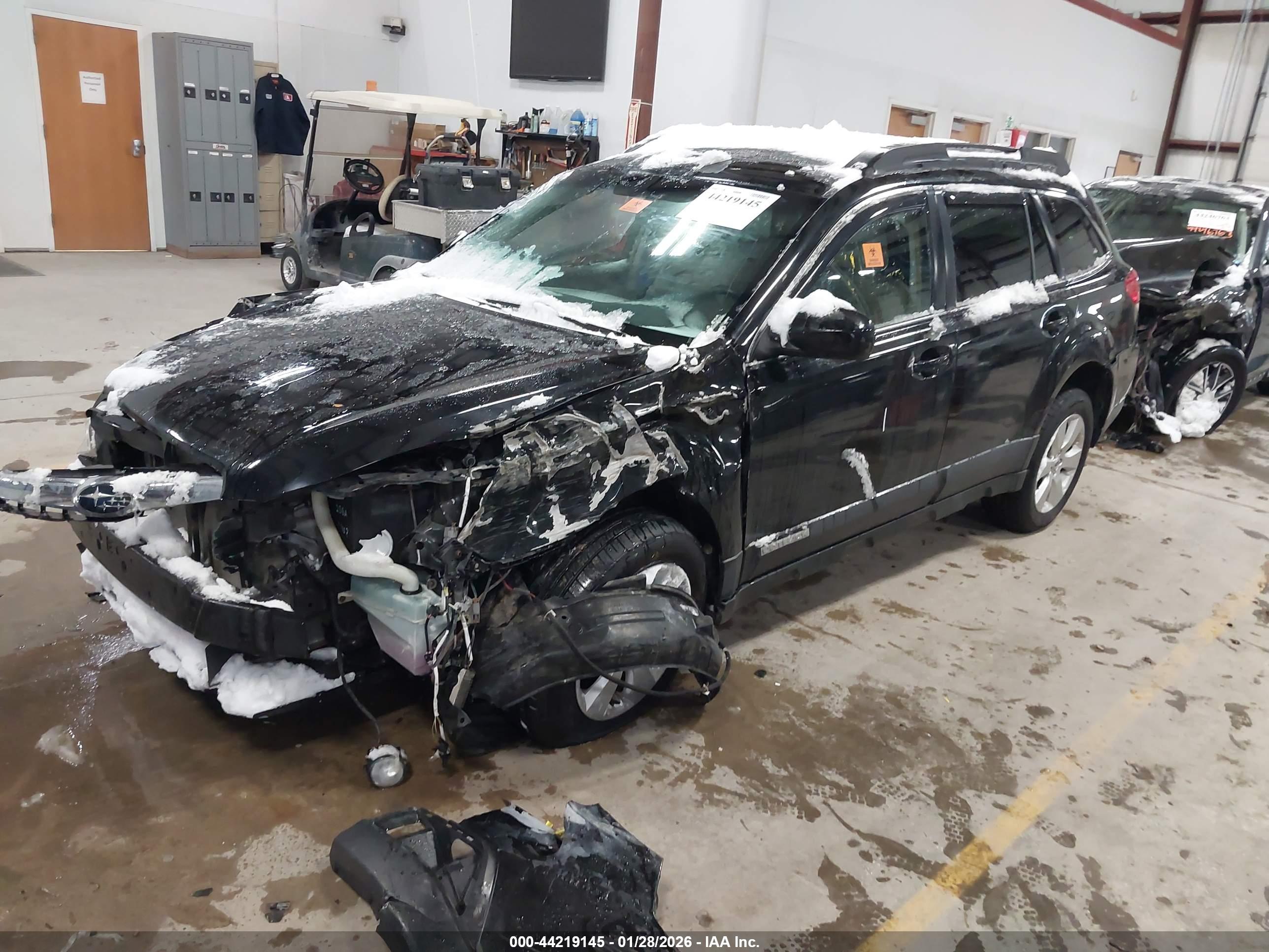 SUBARU OUTBACK image 2
