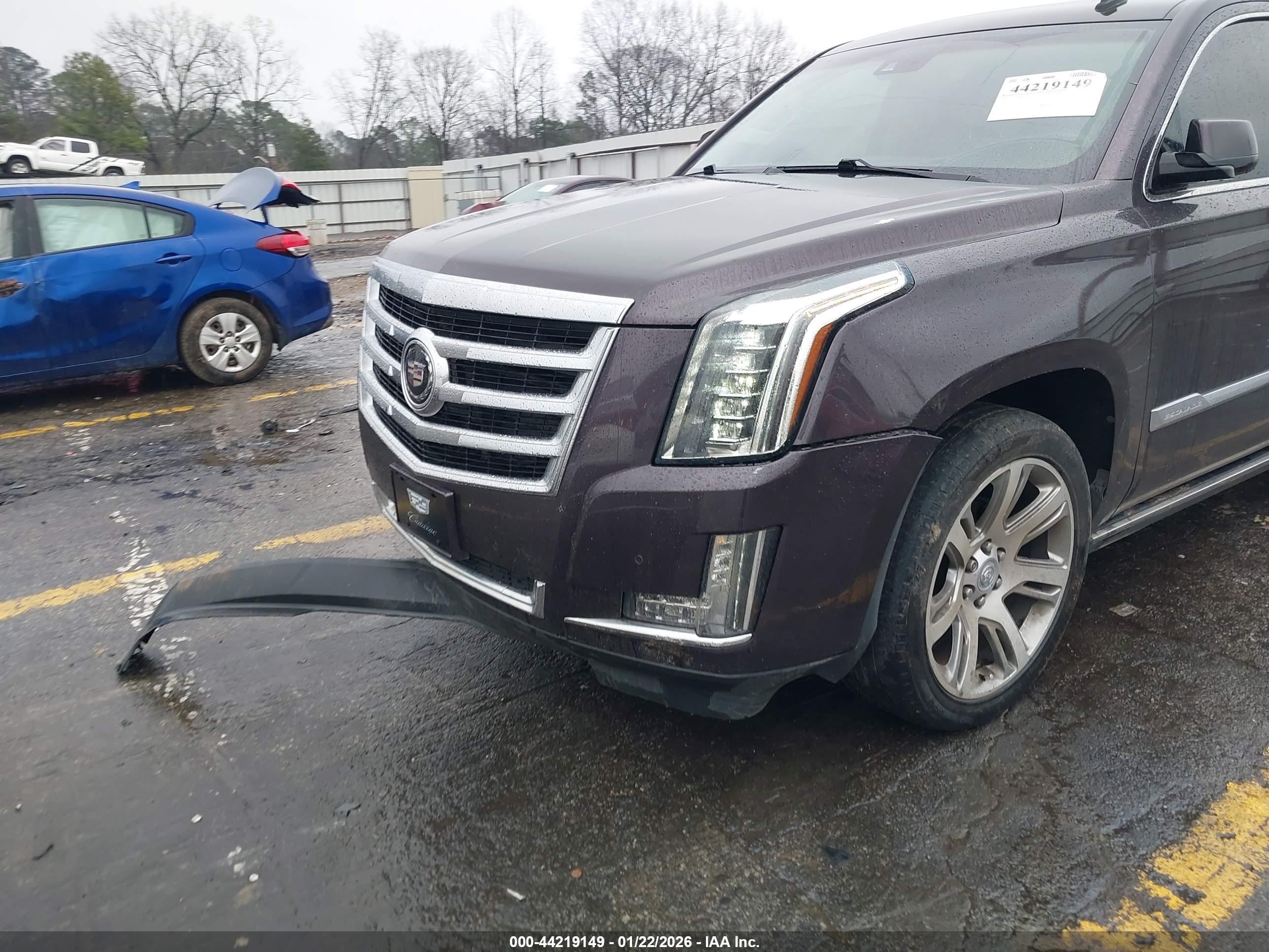 CADILLAC ESCALADE image 6