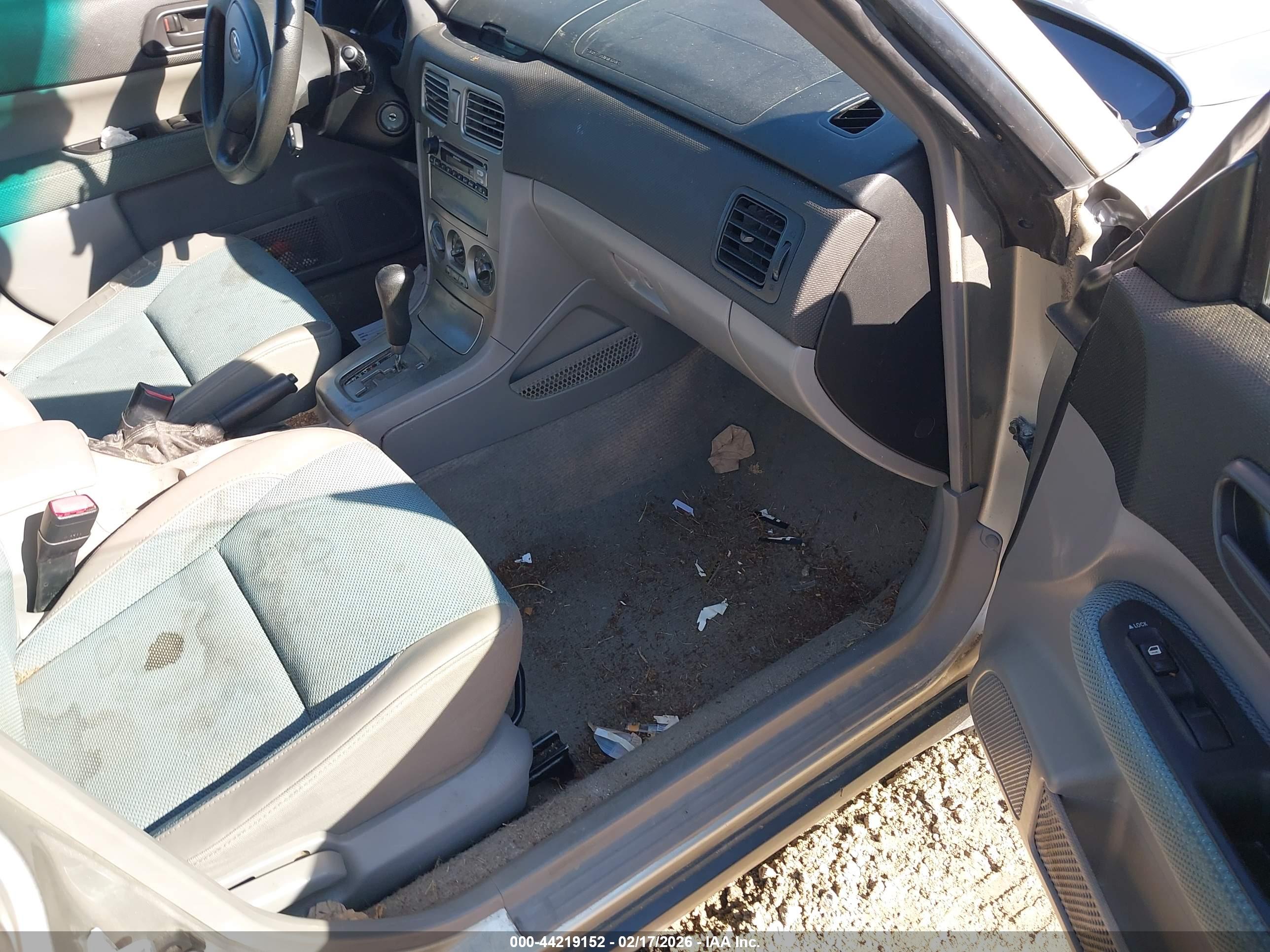 SUBARU FORESTER image 5