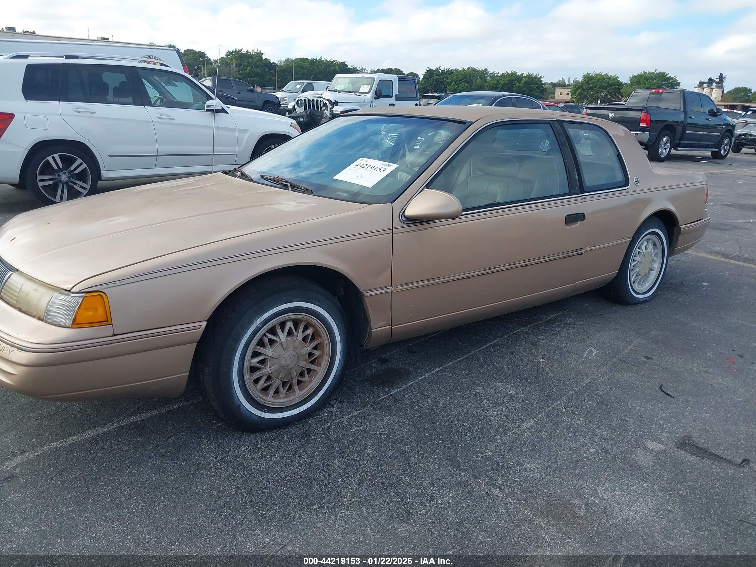 MERCURY COUGAR image 2