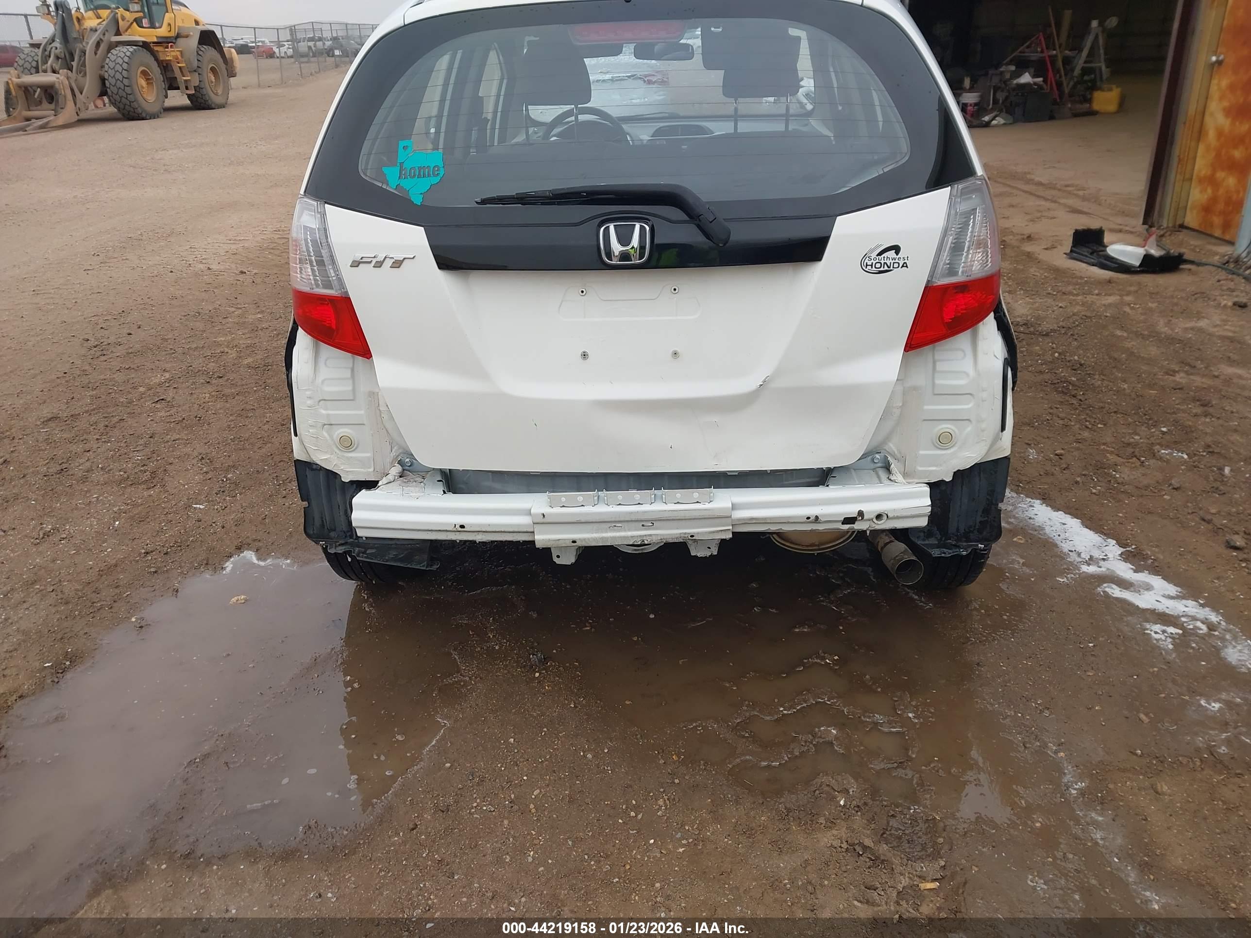 HONDA FIT image 6