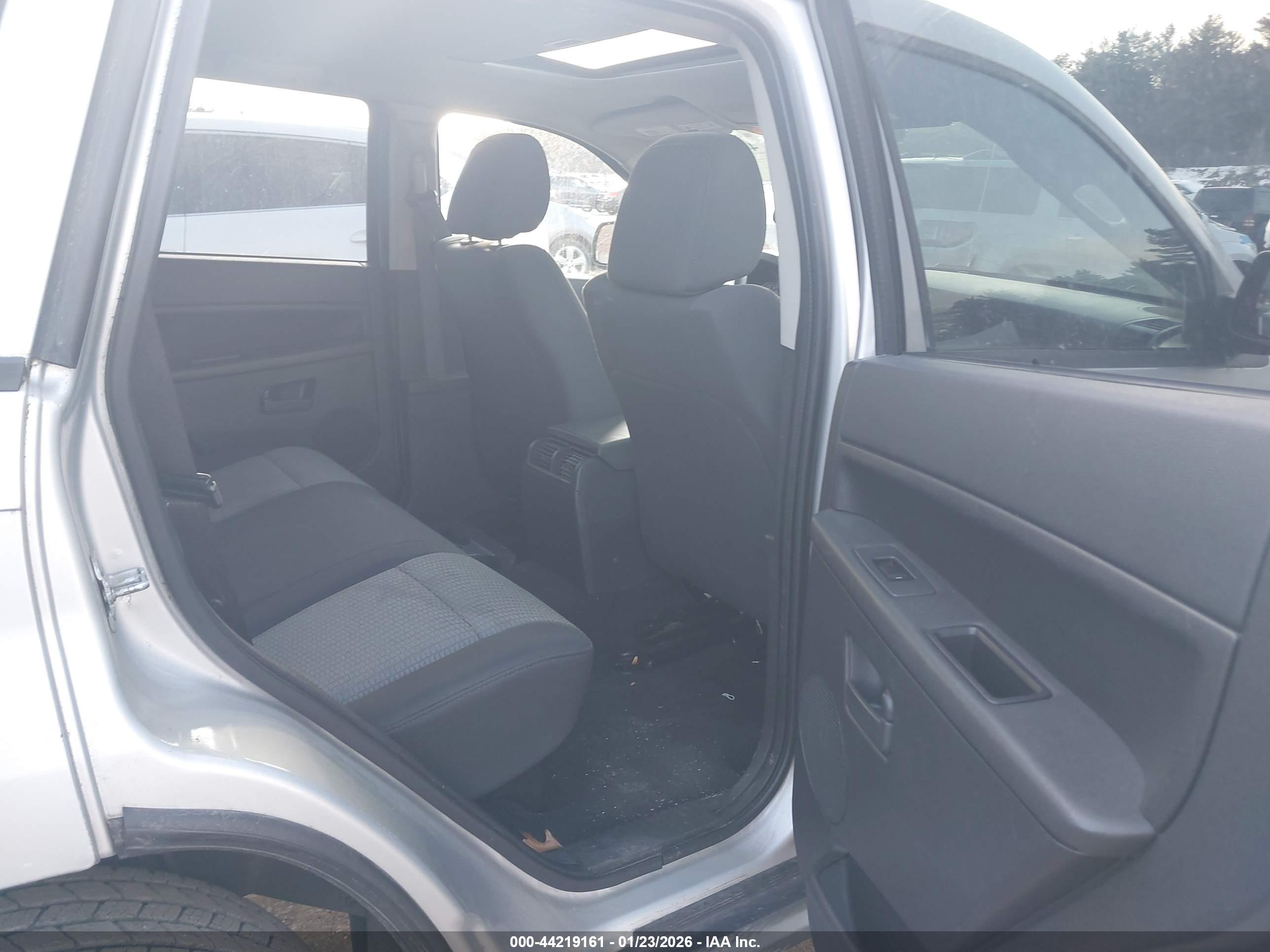JEEP GRAND image 8