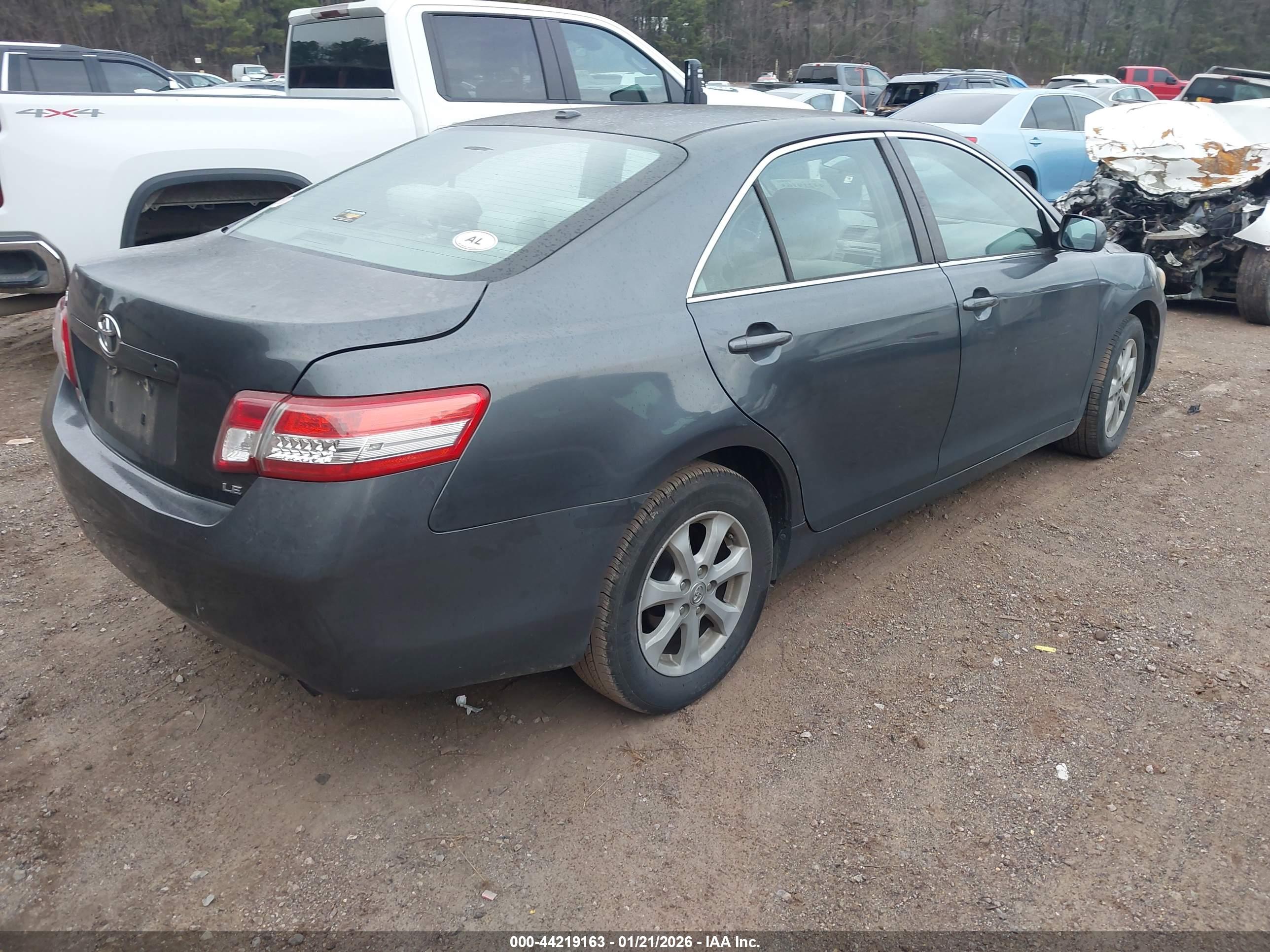 TOYOTA CAMRY image 4