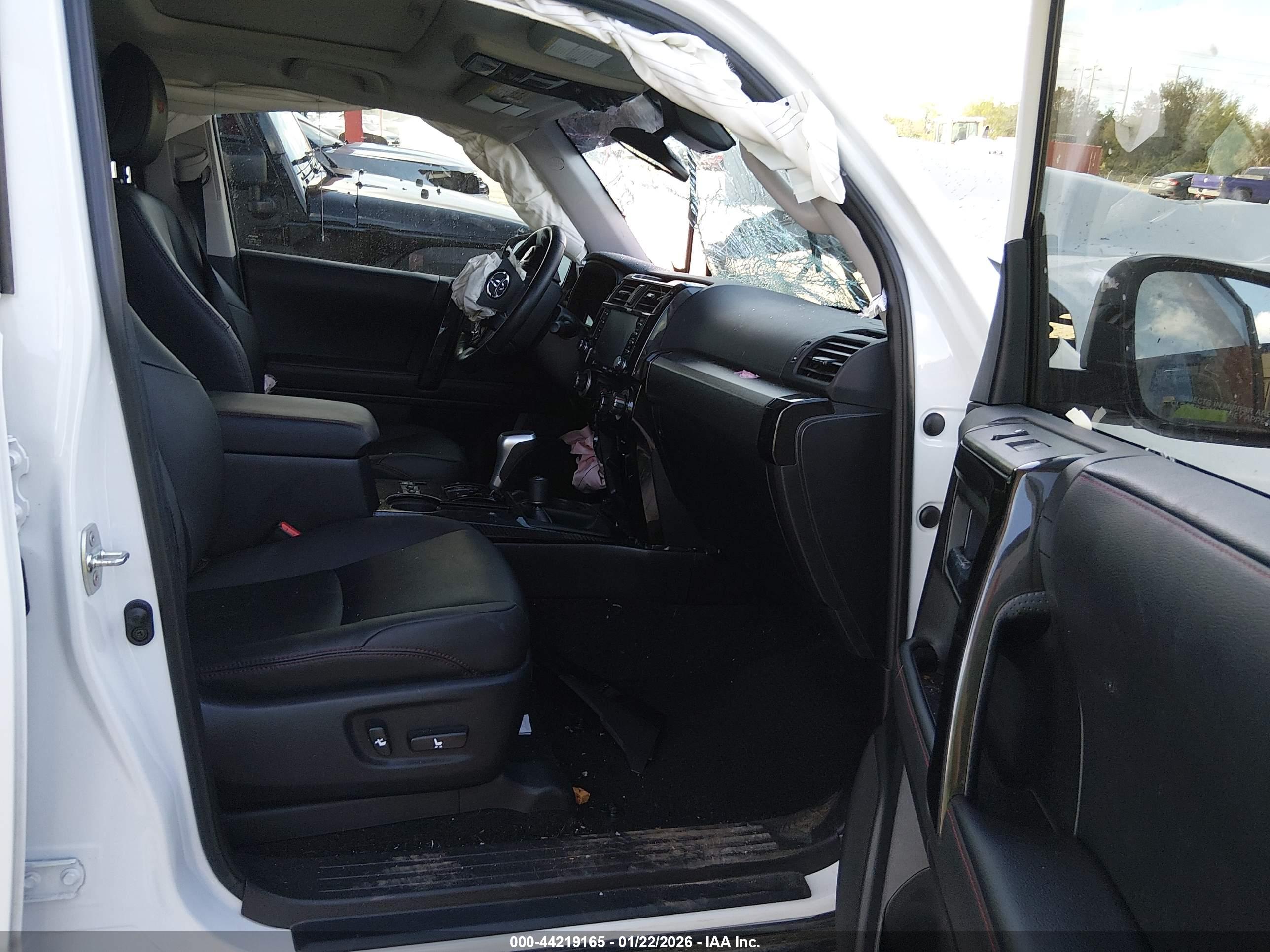 TOYOTA 4RUNNER image 5