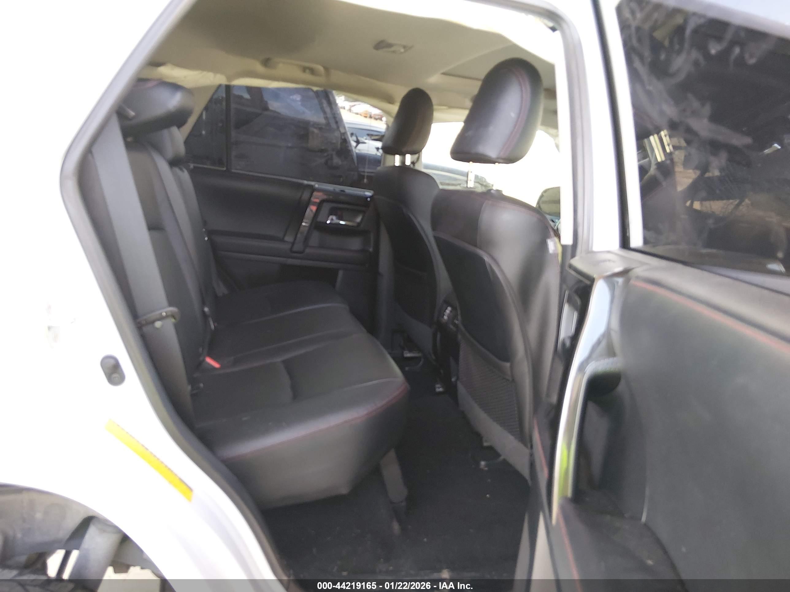 TOYOTA 4RUNNER image 8