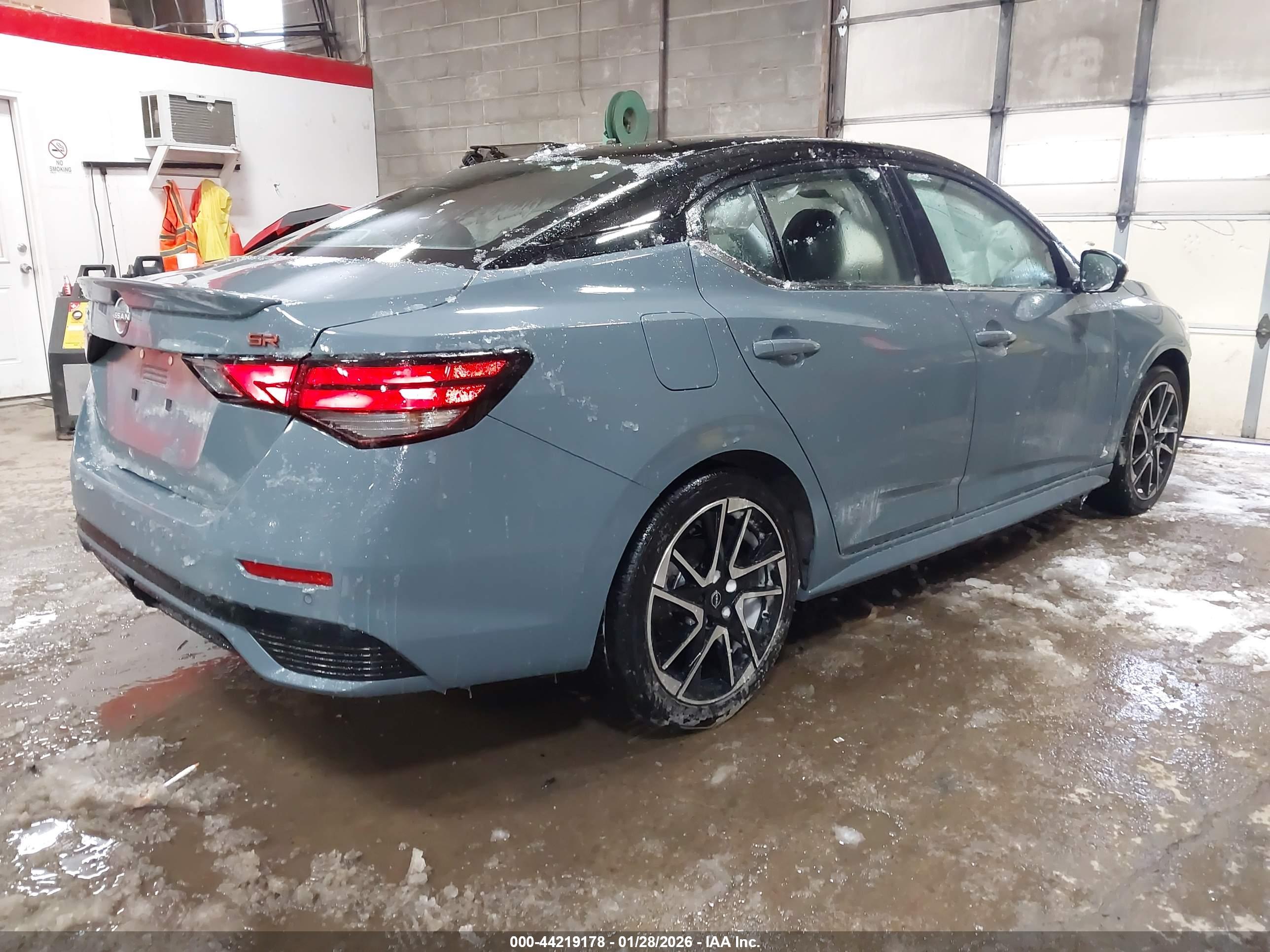 NISSAN SENTRA image 4