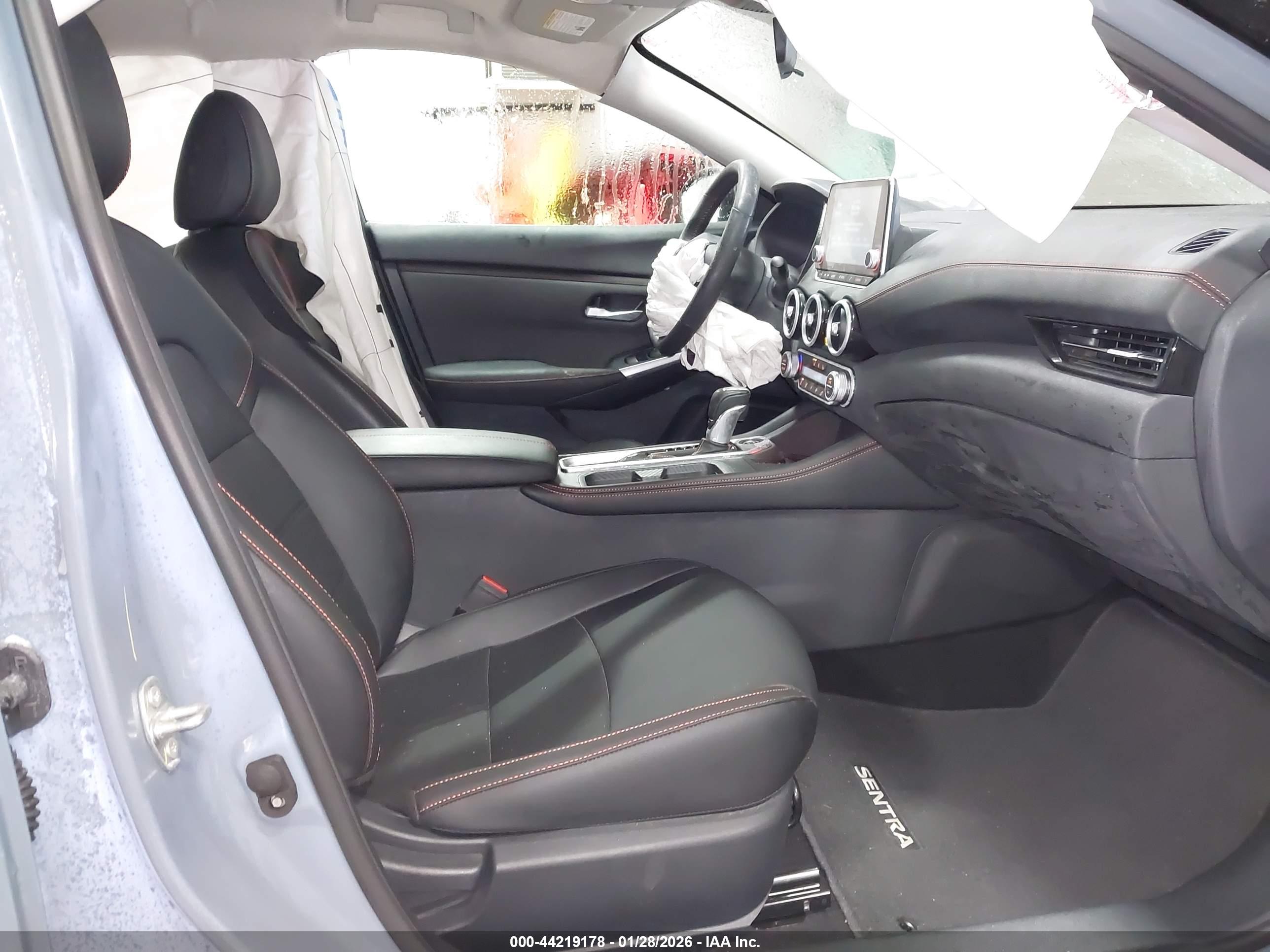 NISSAN SENTRA image 5