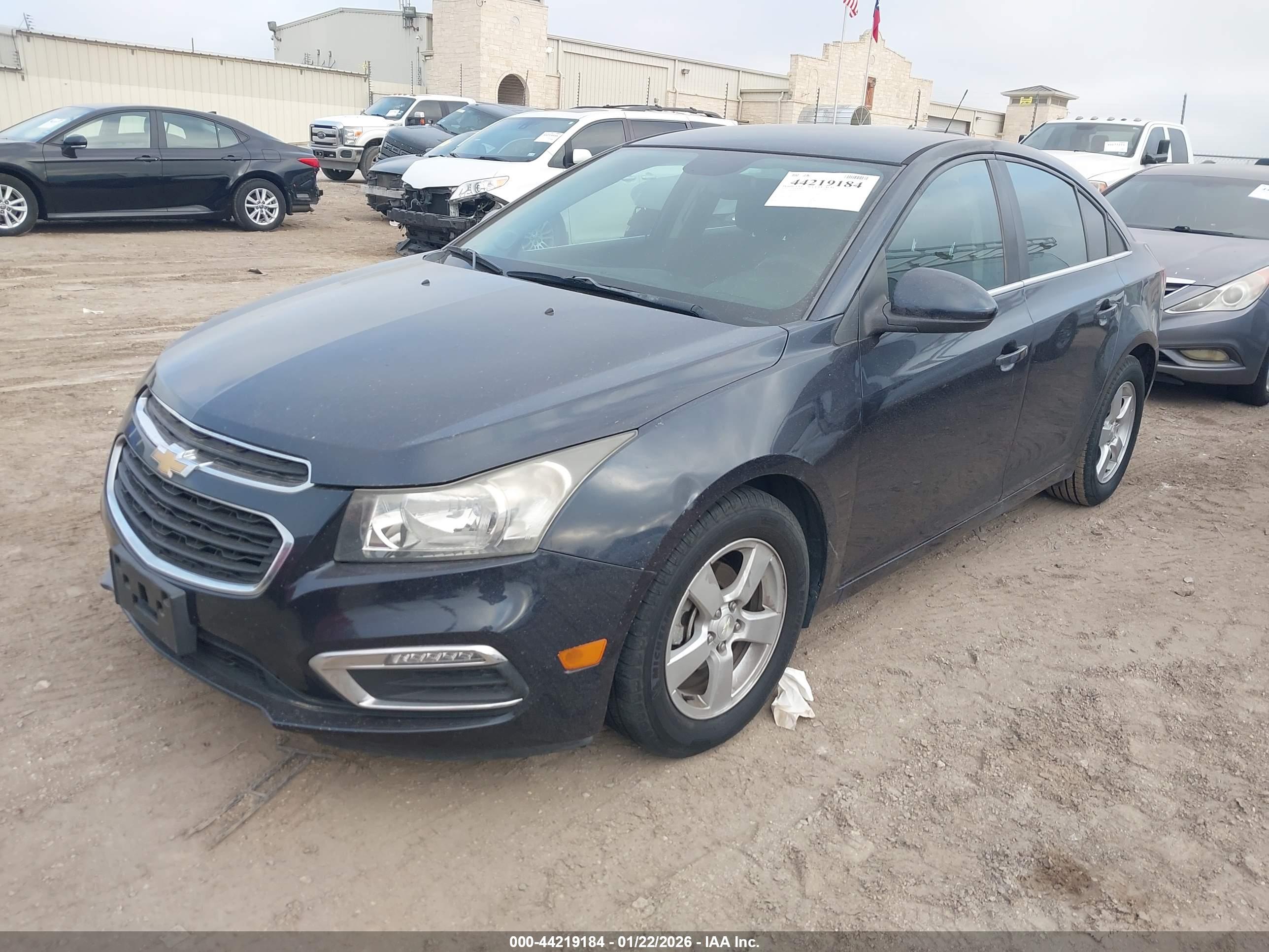 CHEVROLET CRUZE image 2