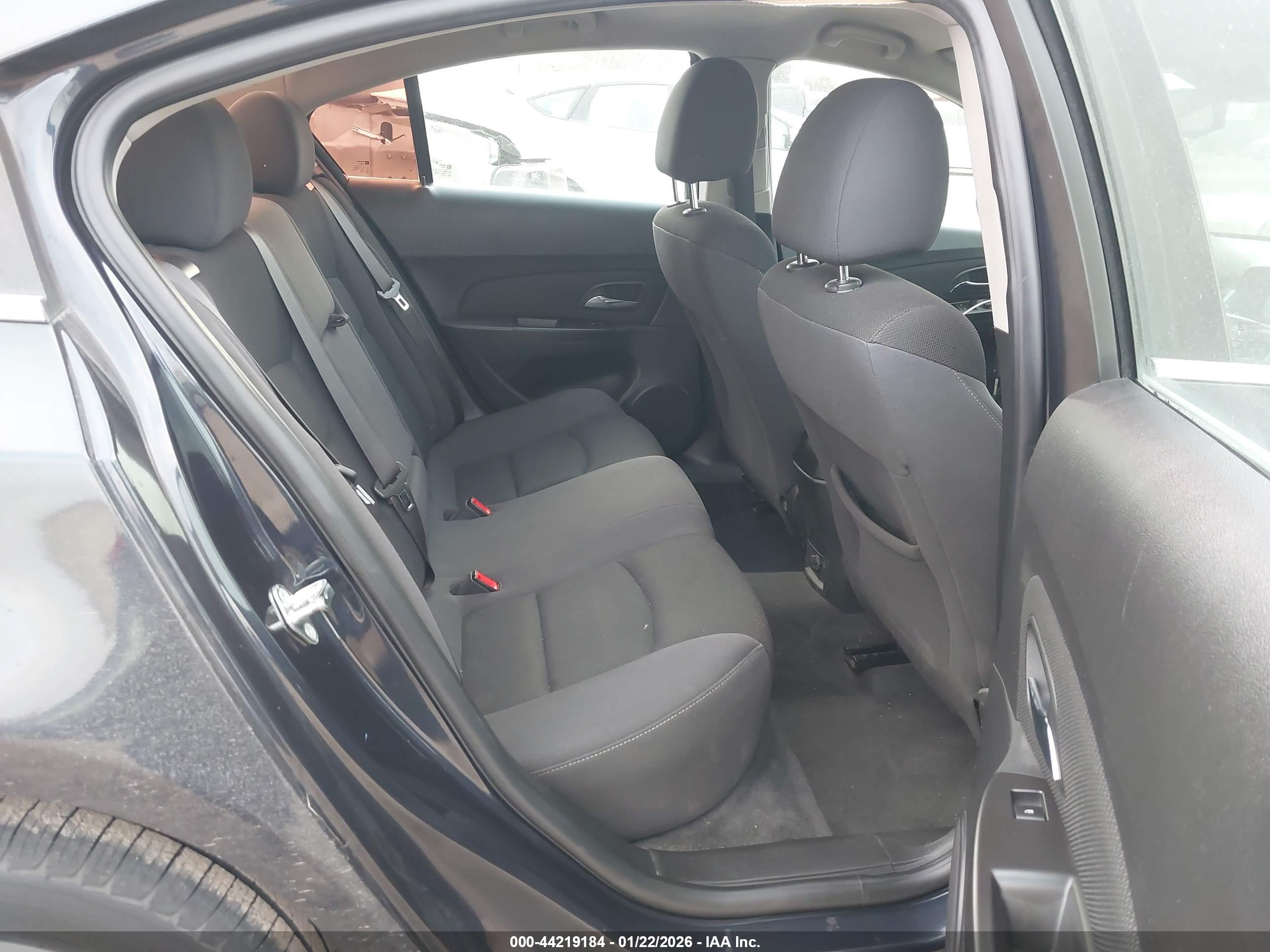 CHEVROLET CRUZE image 8