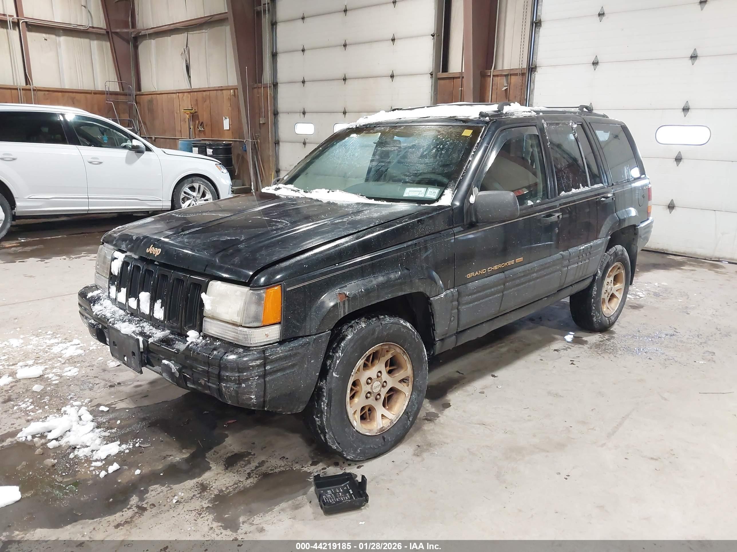 JEEP GRAND image 2