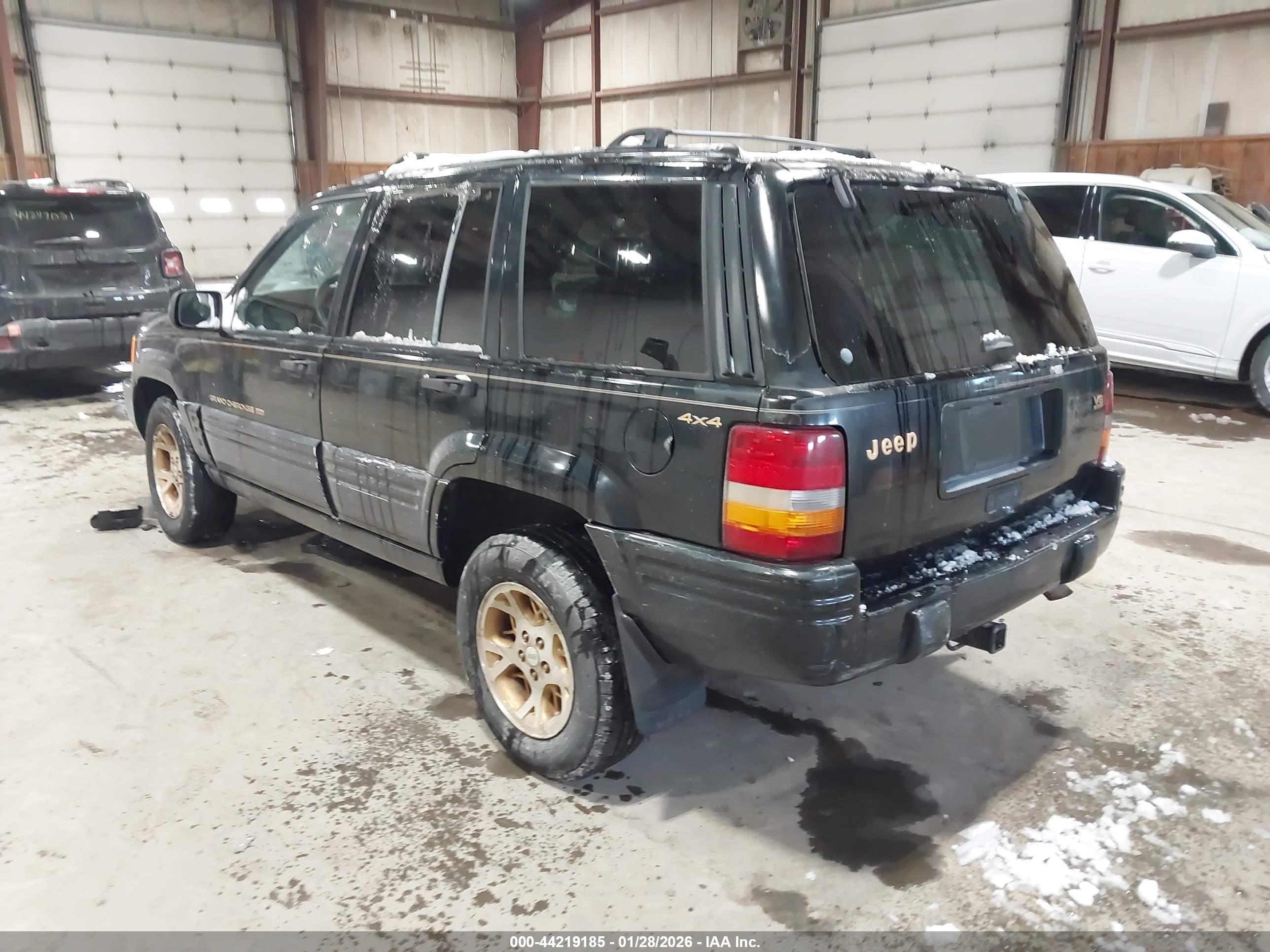 JEEP GRAND image 3