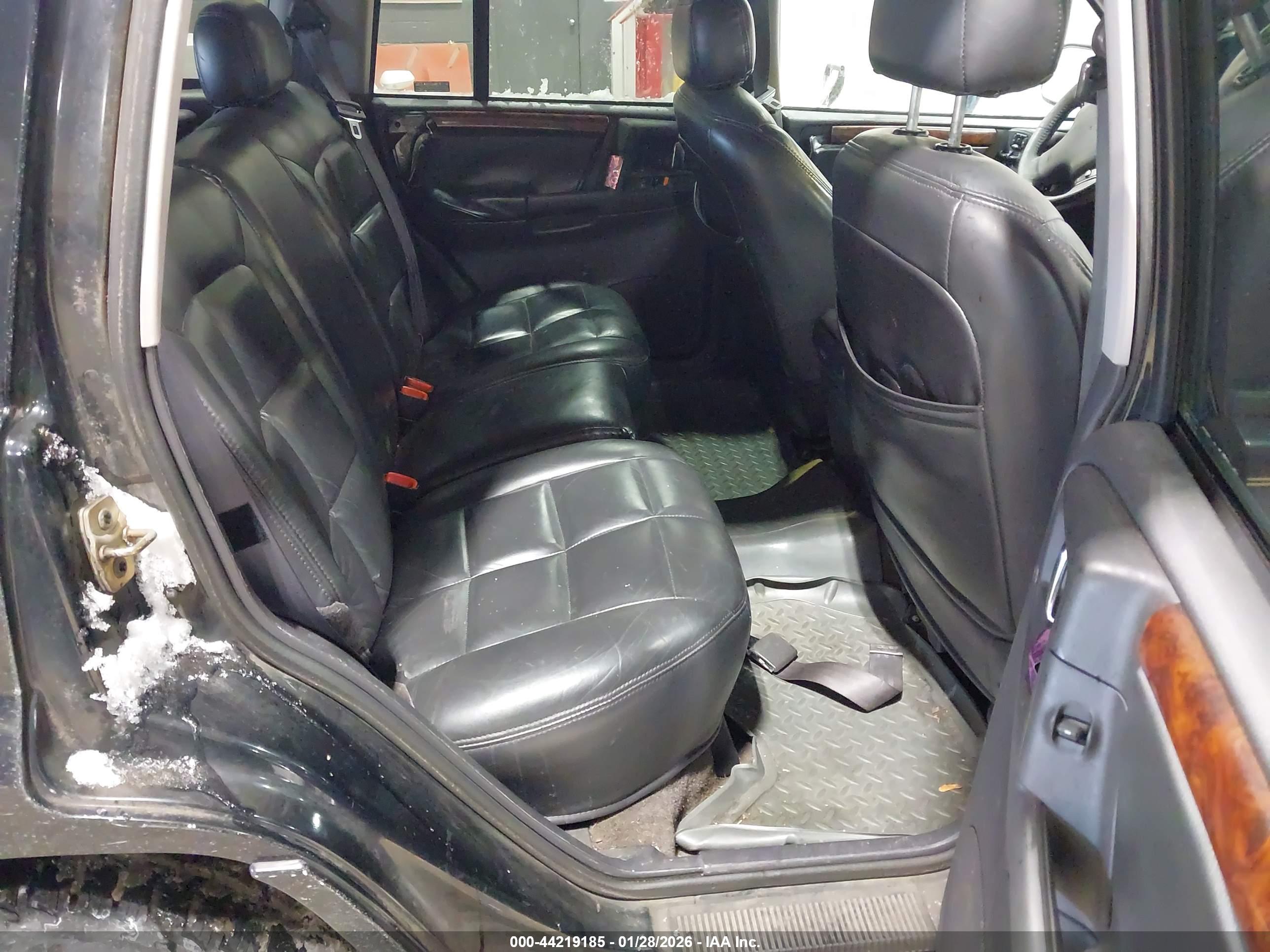 JEEP GRAND image 8