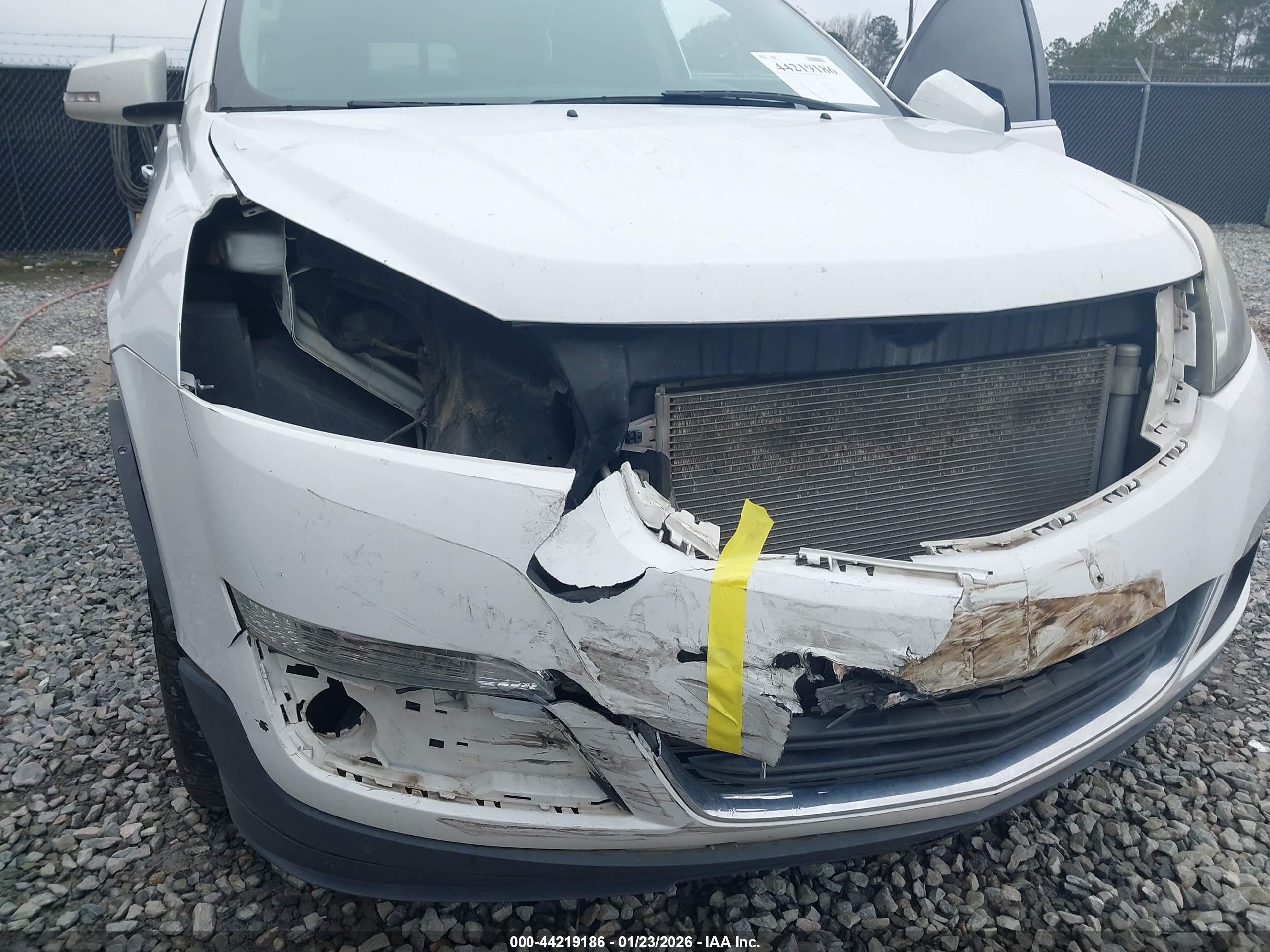 CHEVROLET TRAVERSE image 6