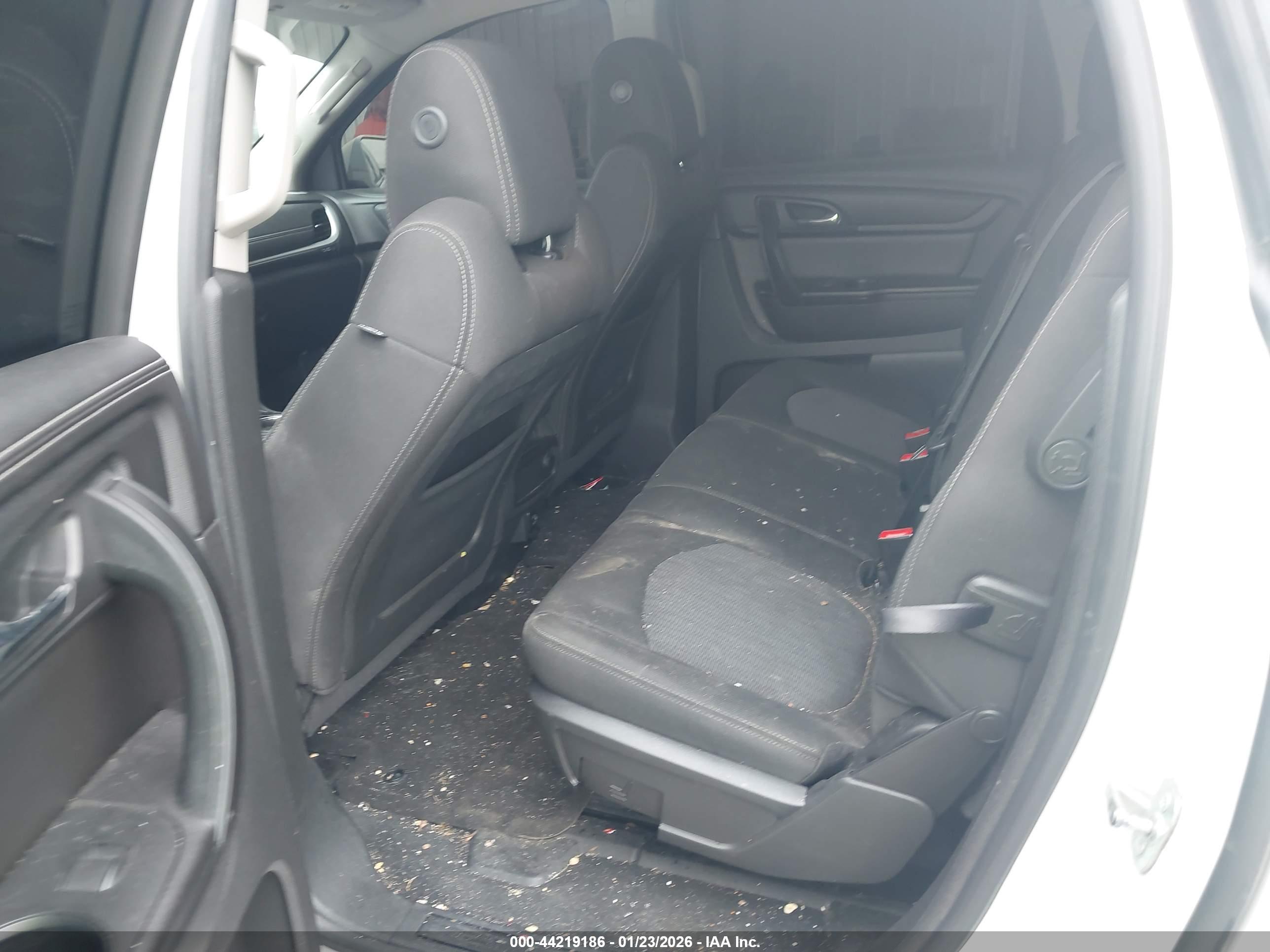 CHEVROLET TRAVERSE image 8