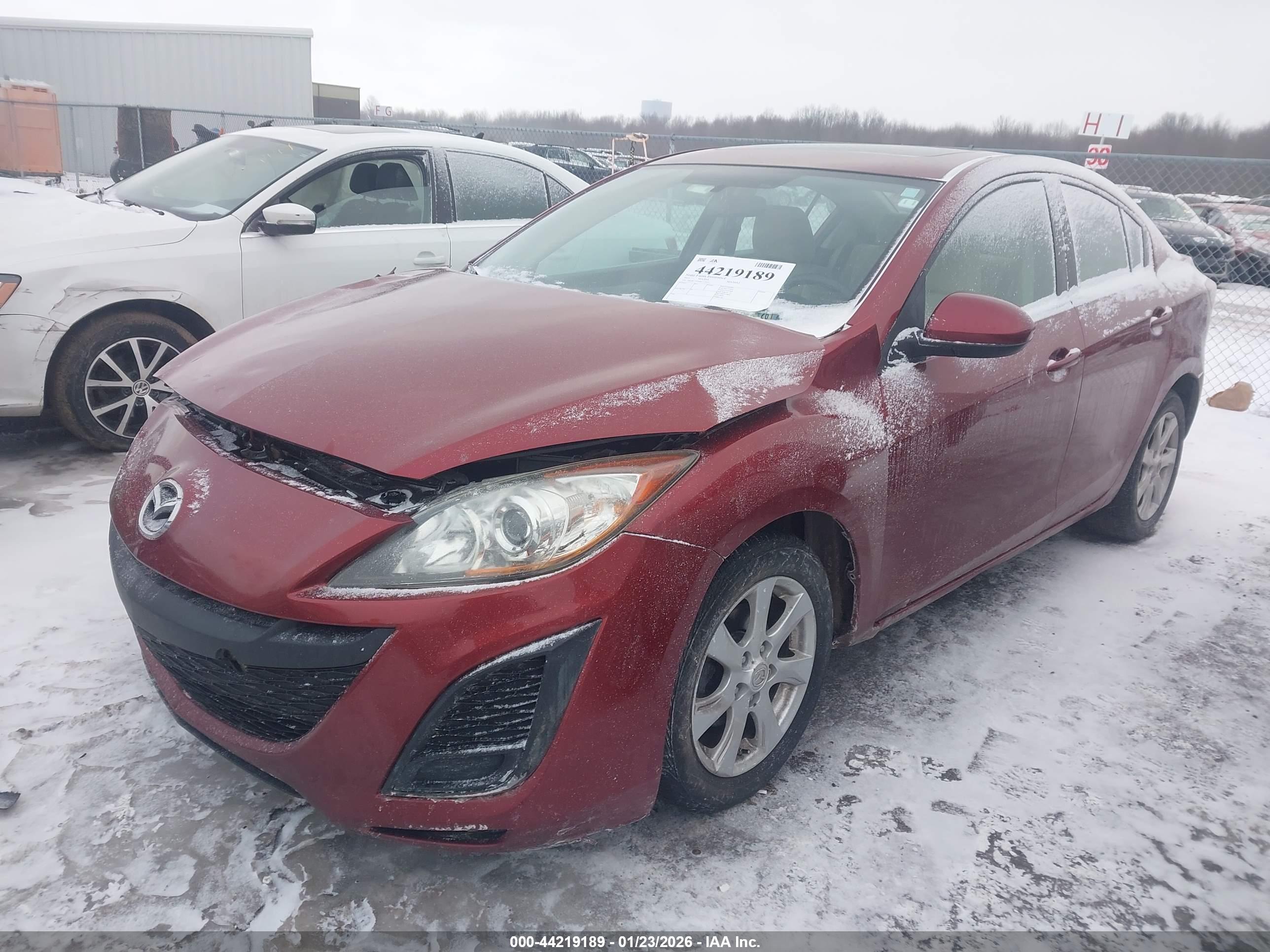 MAZDA MAZDA3 image 2