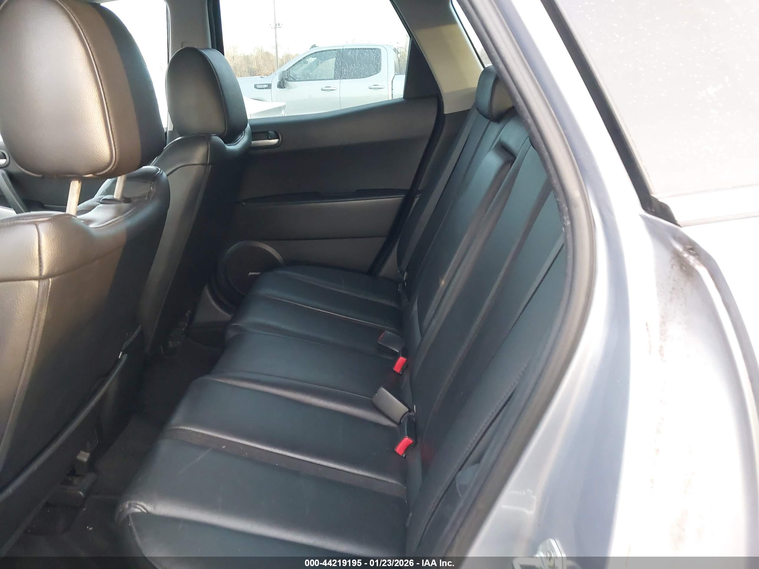 MAZDA CX-7 image 8