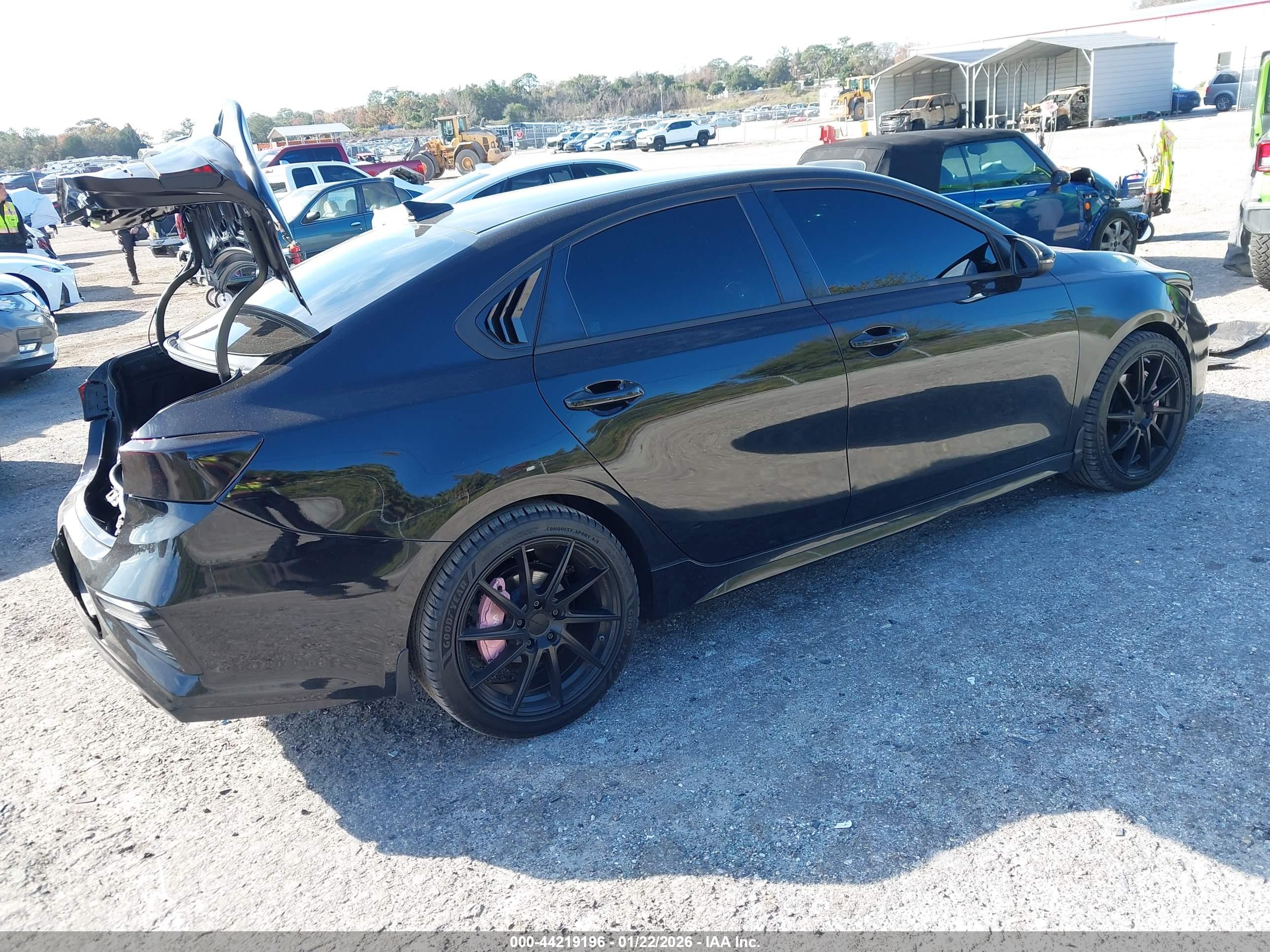 KIA FORTE image 4