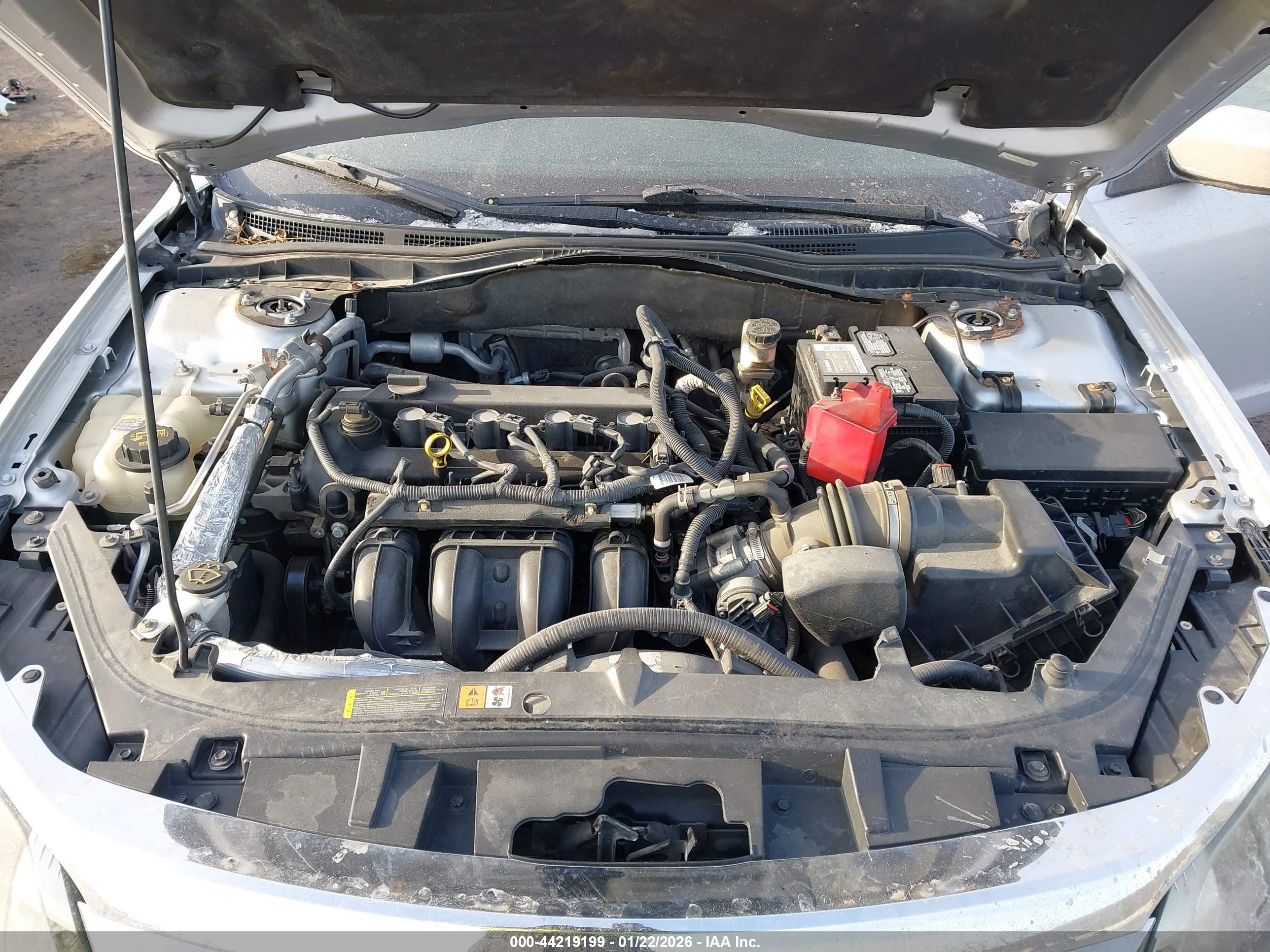 FORD FUSION image 10