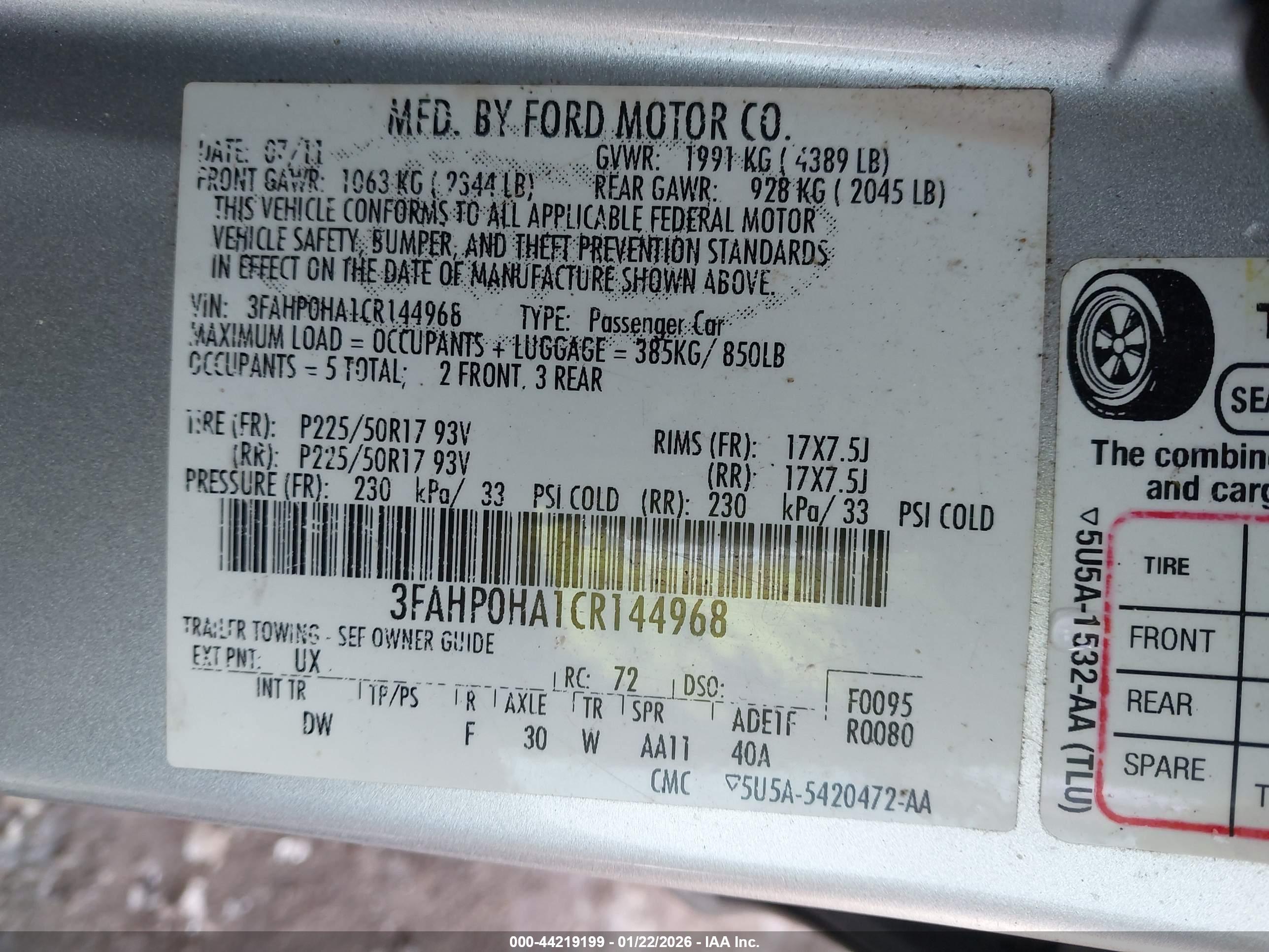 FORD FUSION image 9