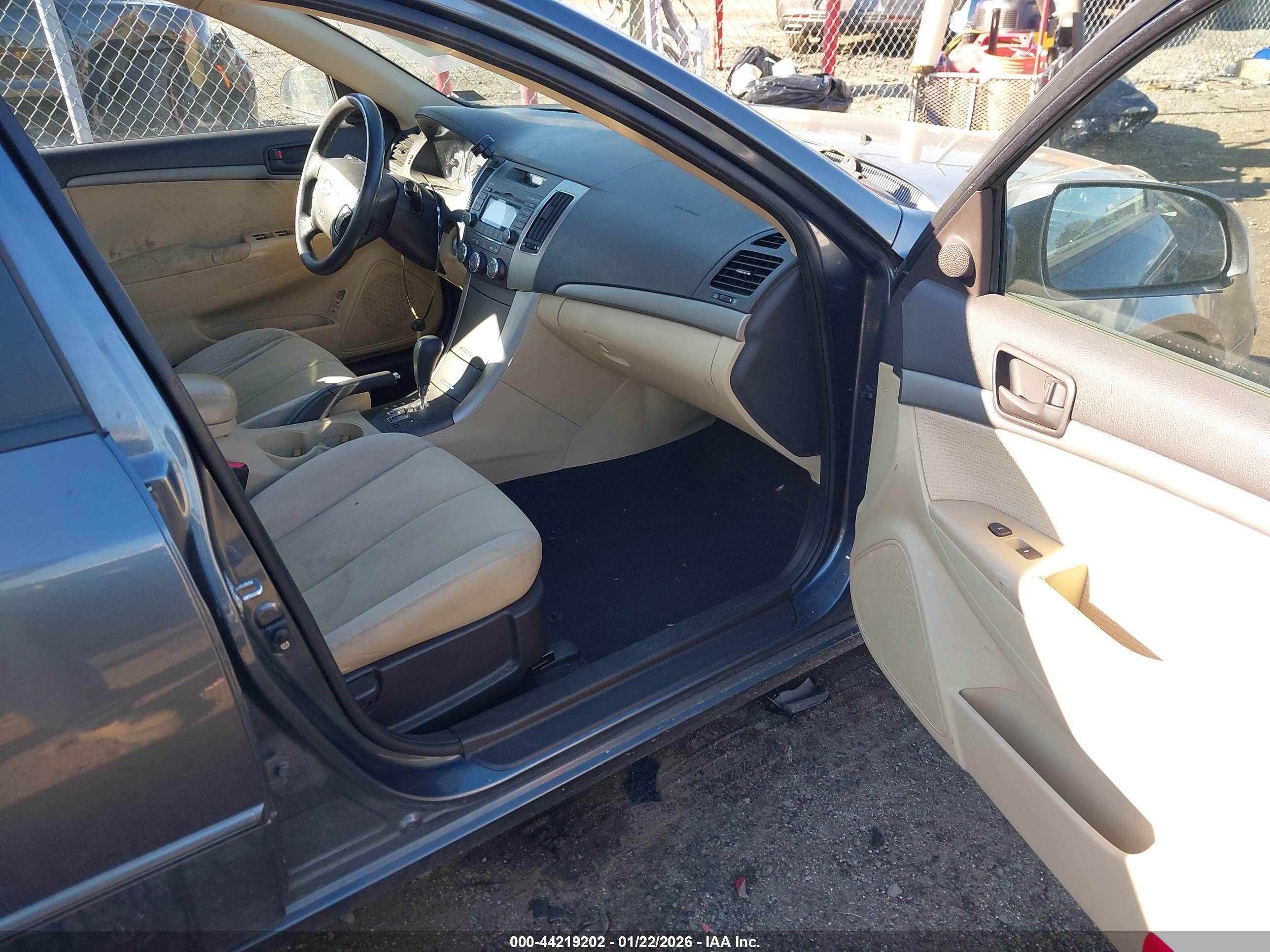 HYUNDAI SONATA image 5