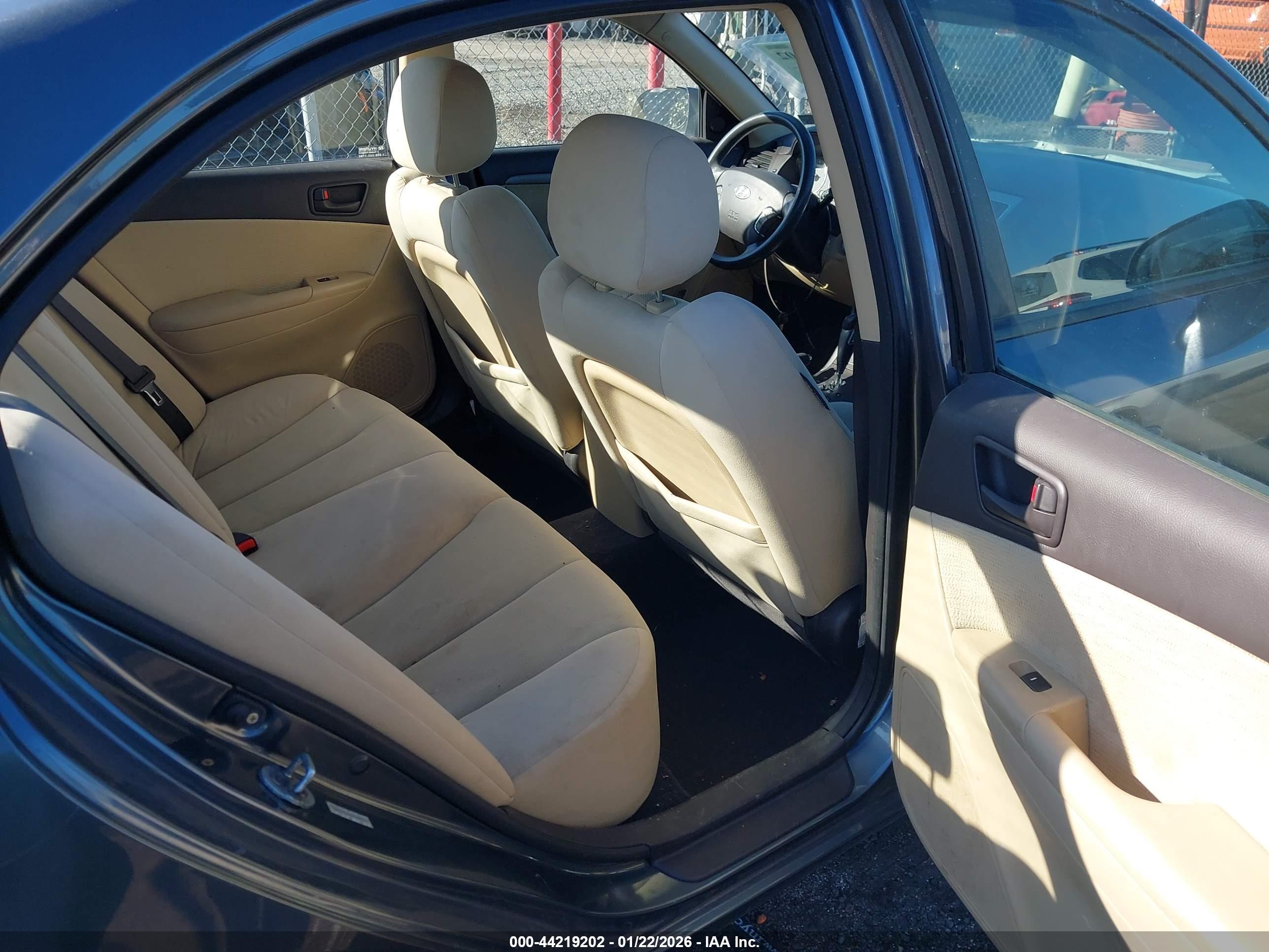 HYUNDAI SONATA image 8