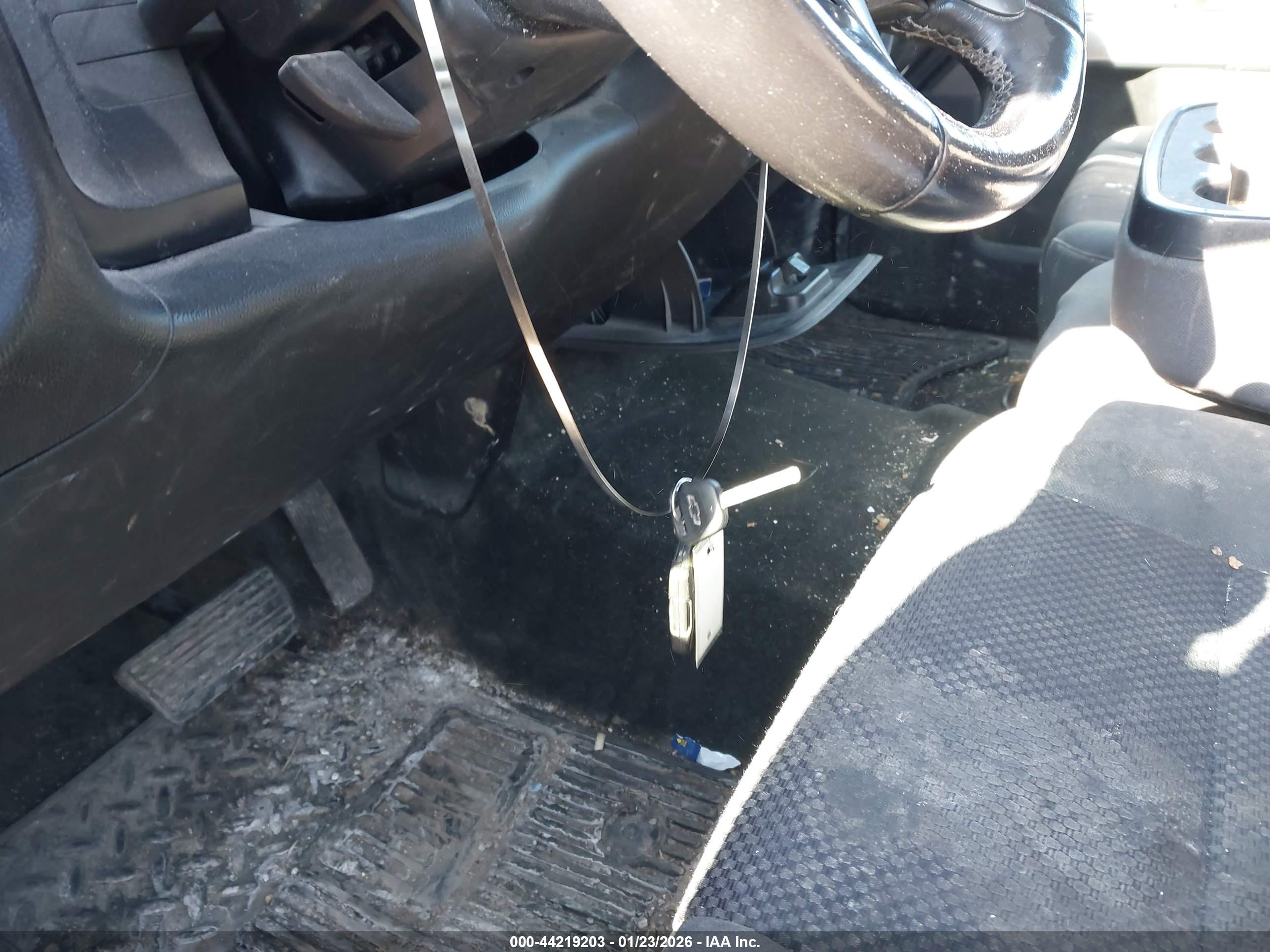 CHEVROLET SILVERADO image 11