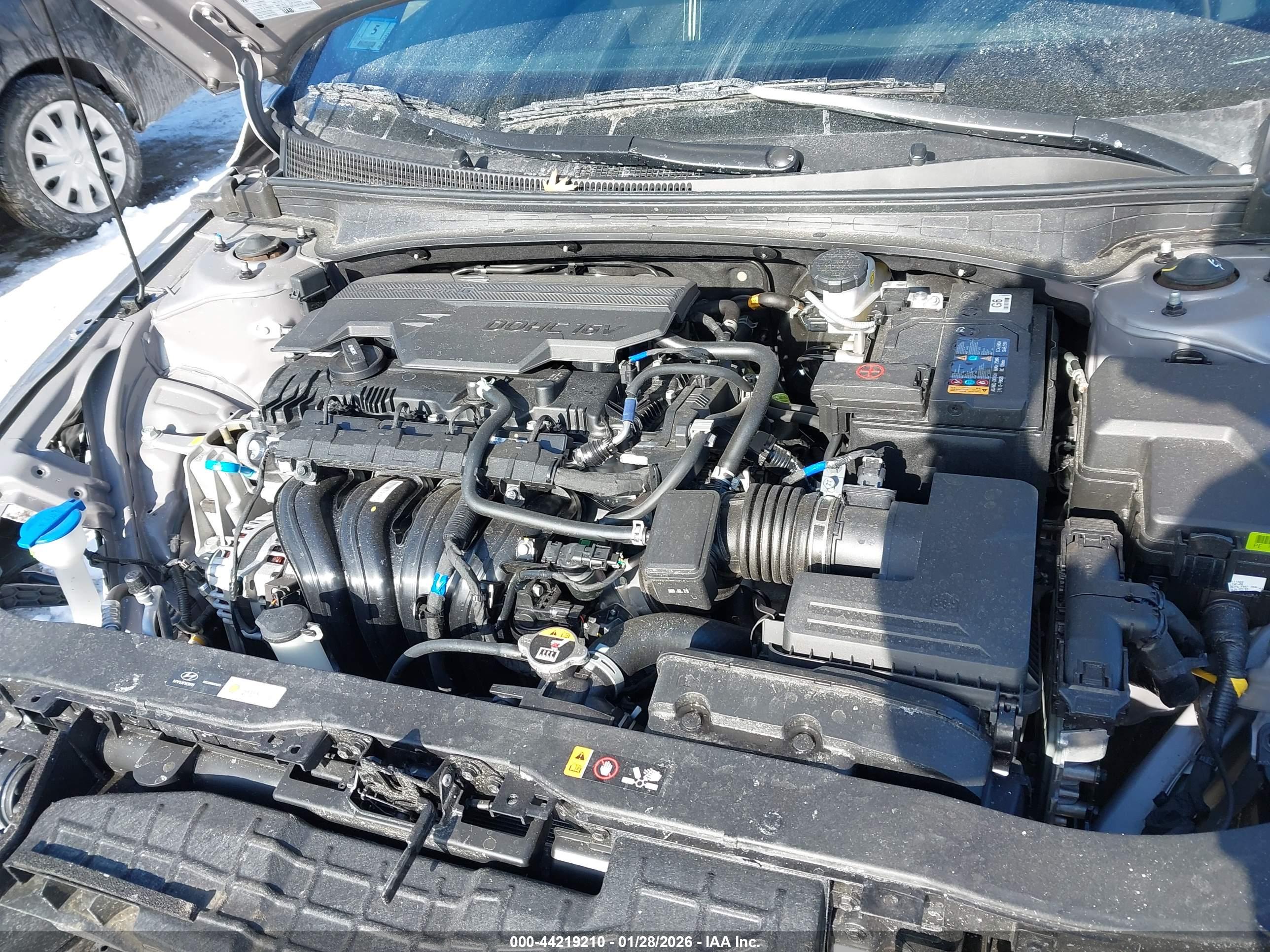 HYUNDAI ELANTRA image 10