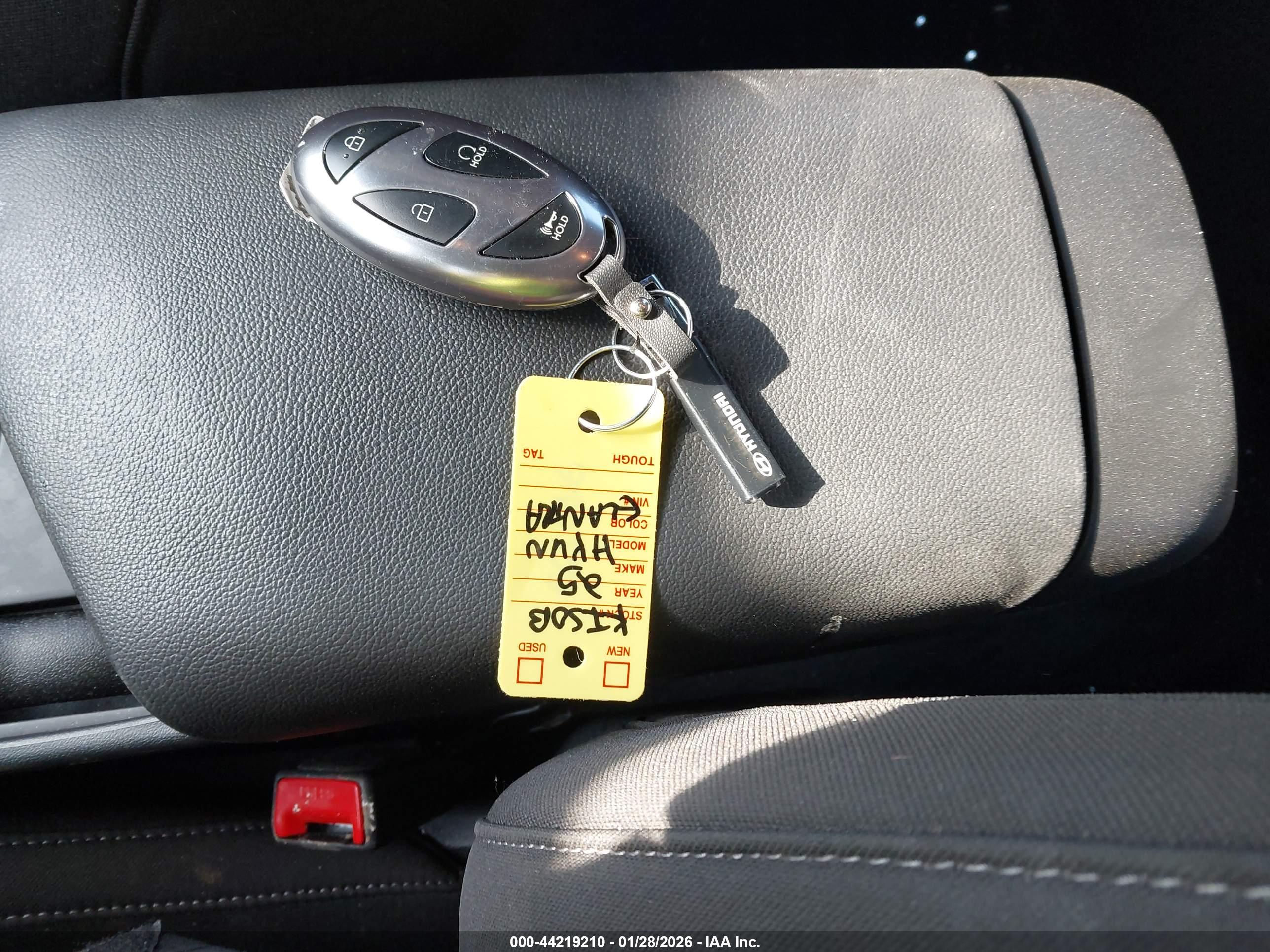 HYUNDAI ELANTRA image 11