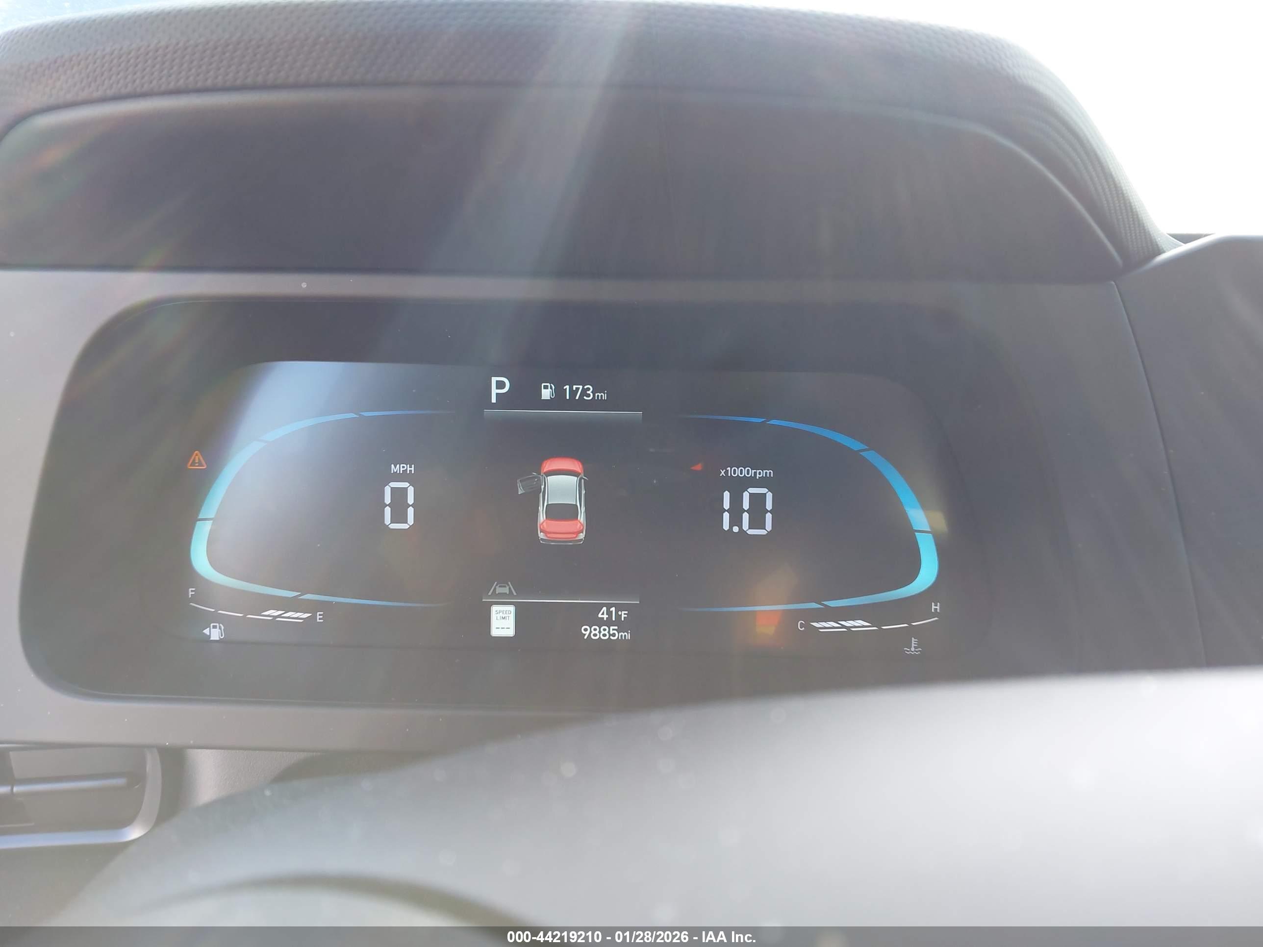 HYUNDAI ELANTRA image 7