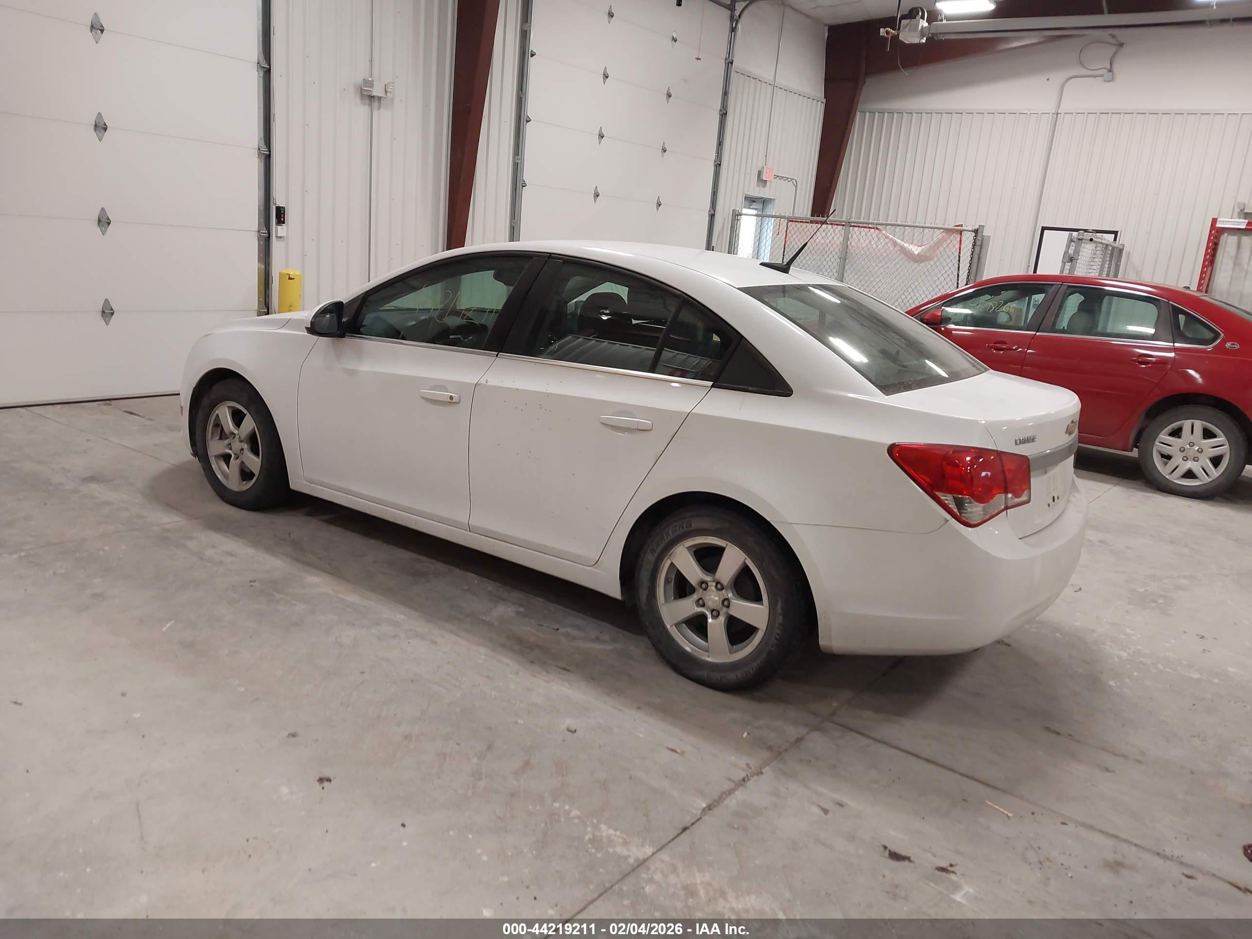 CHEVROLET CRUZE image 3