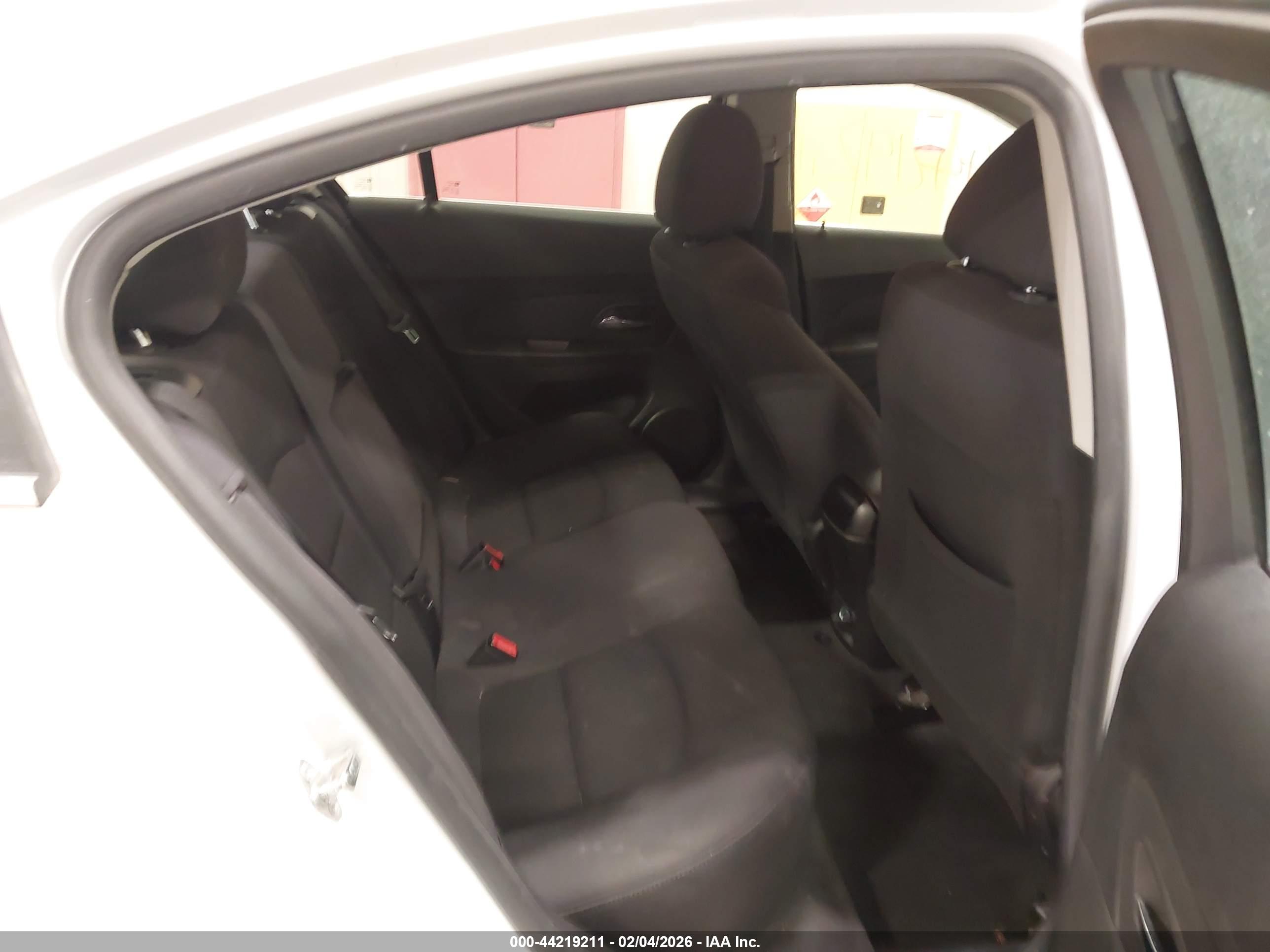 CHEVROLET CRUZE image 8
