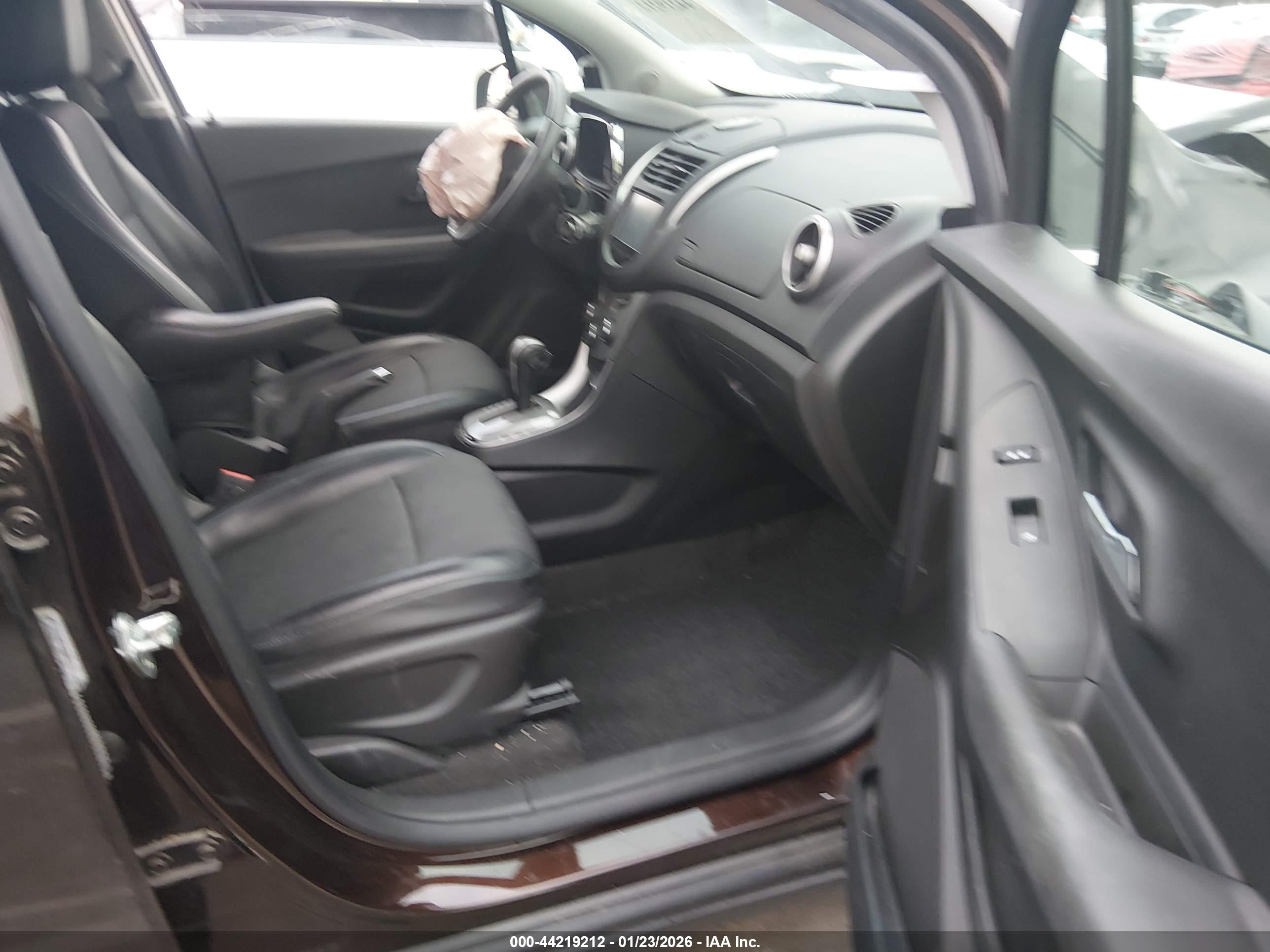 CHEVROLET TRAX image 5