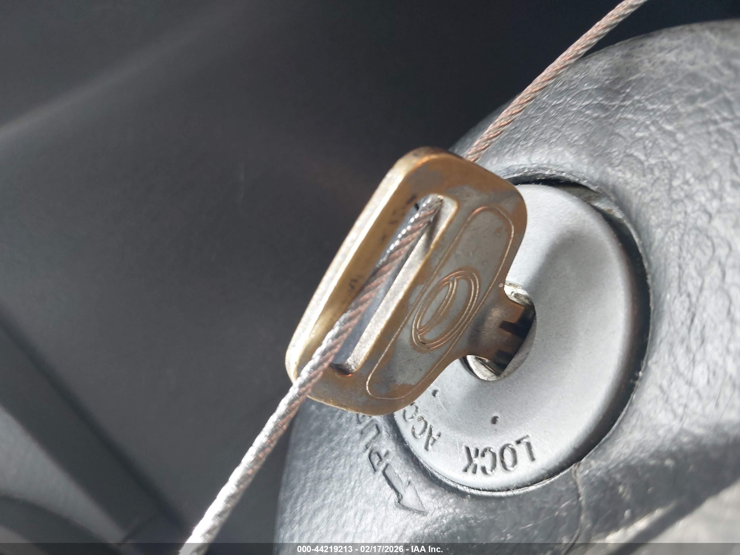 PONTIAC VIBE image 11