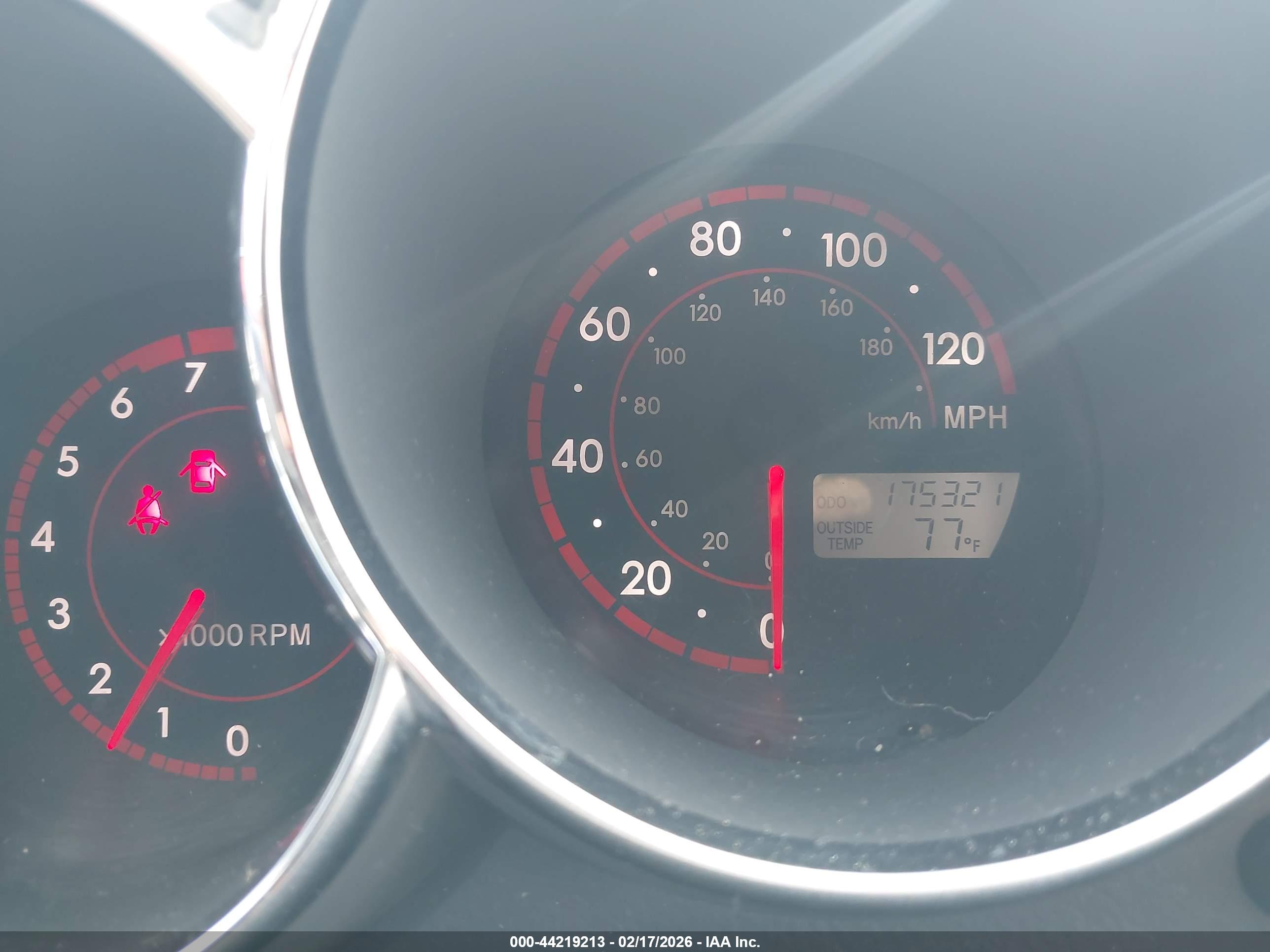 PONTIAC VIBE image 7