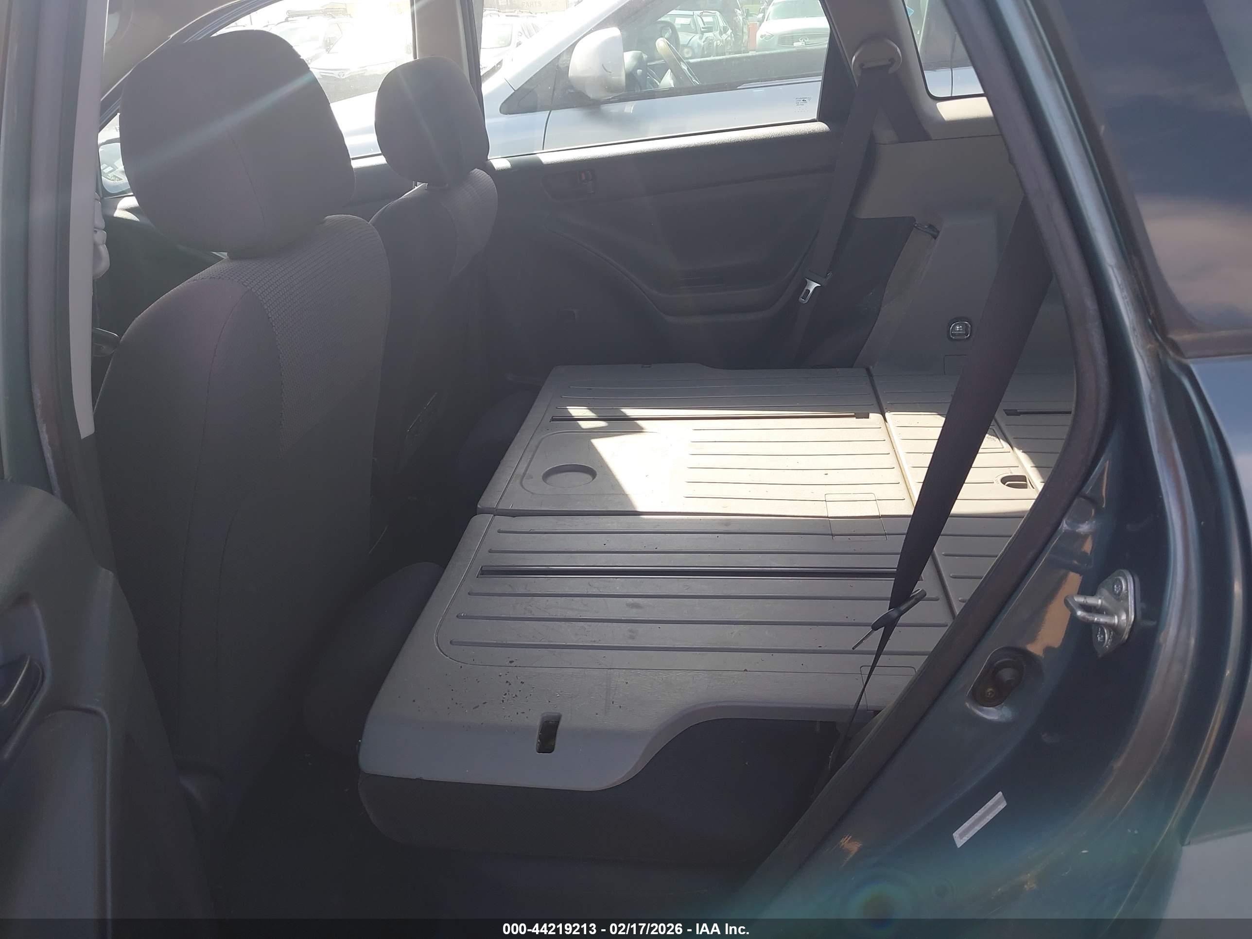 PONTIAC VIBE image 8