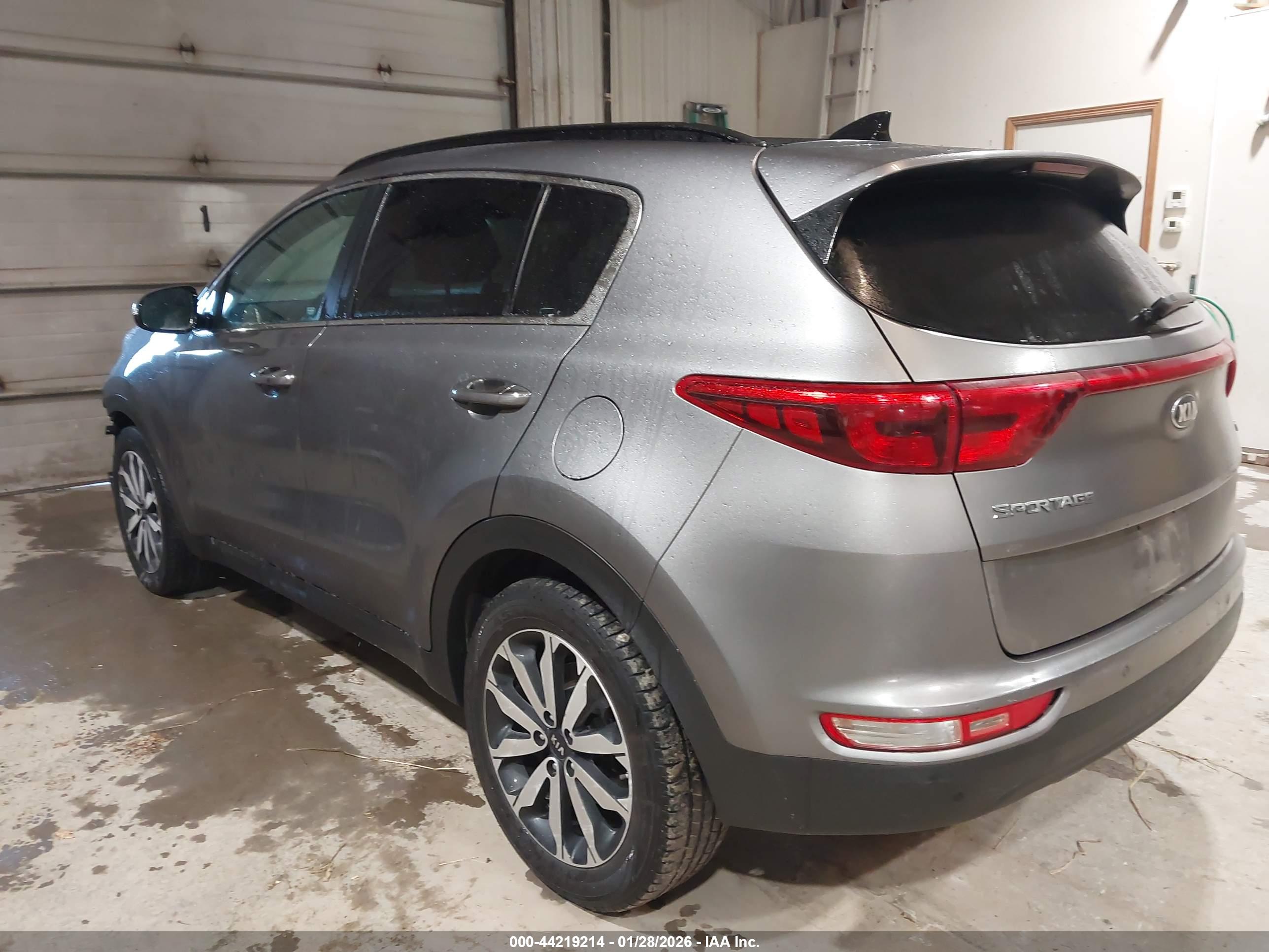 KIA SPORTAGE image 3