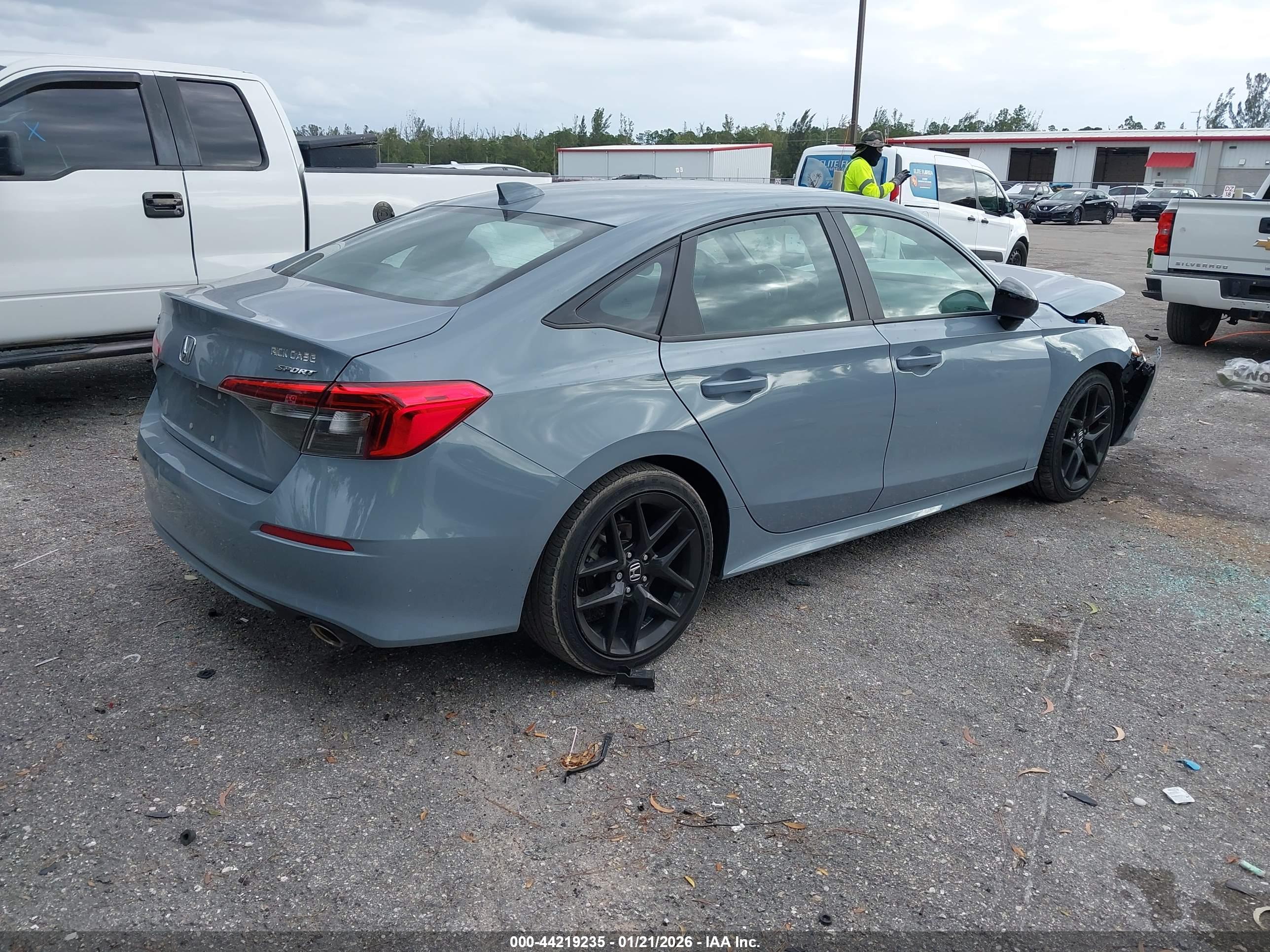 HONDA CIVIC image 4