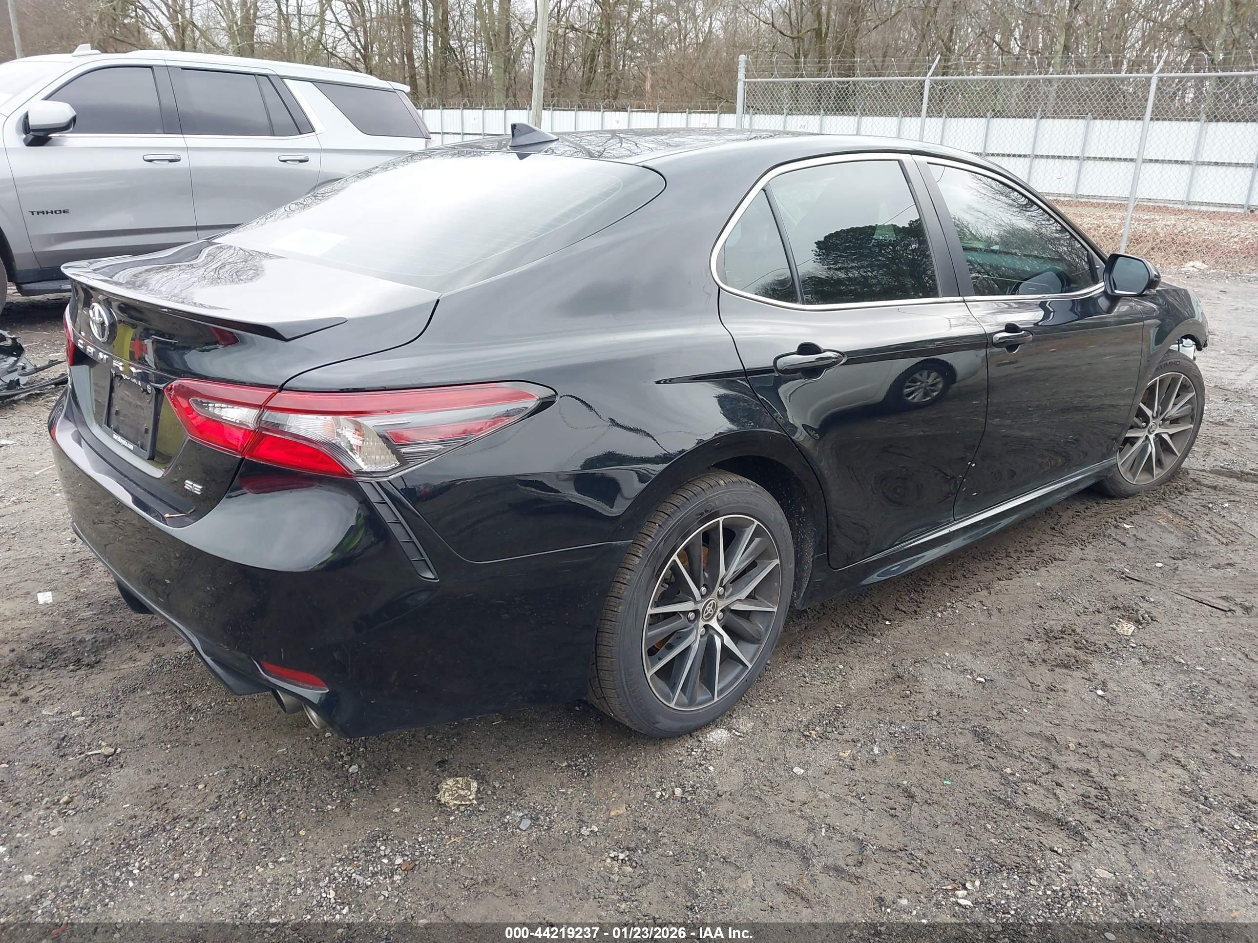 TOYOTA CAMRY image 4