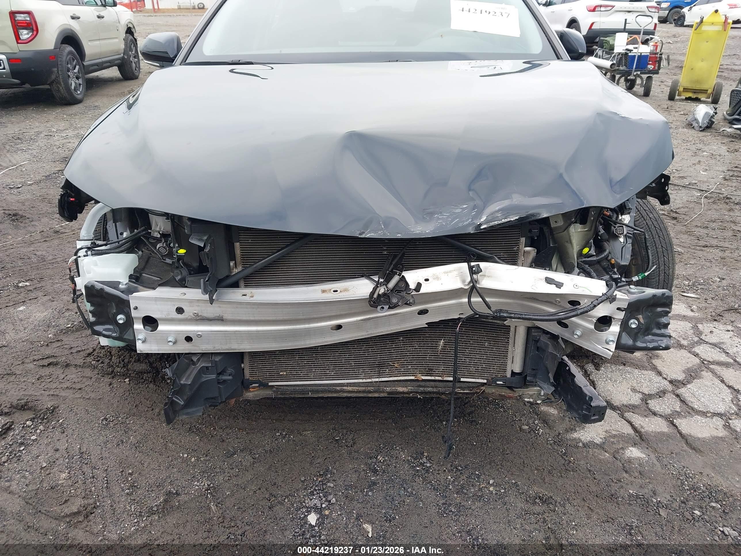 TOYOTA CAMRY image 6