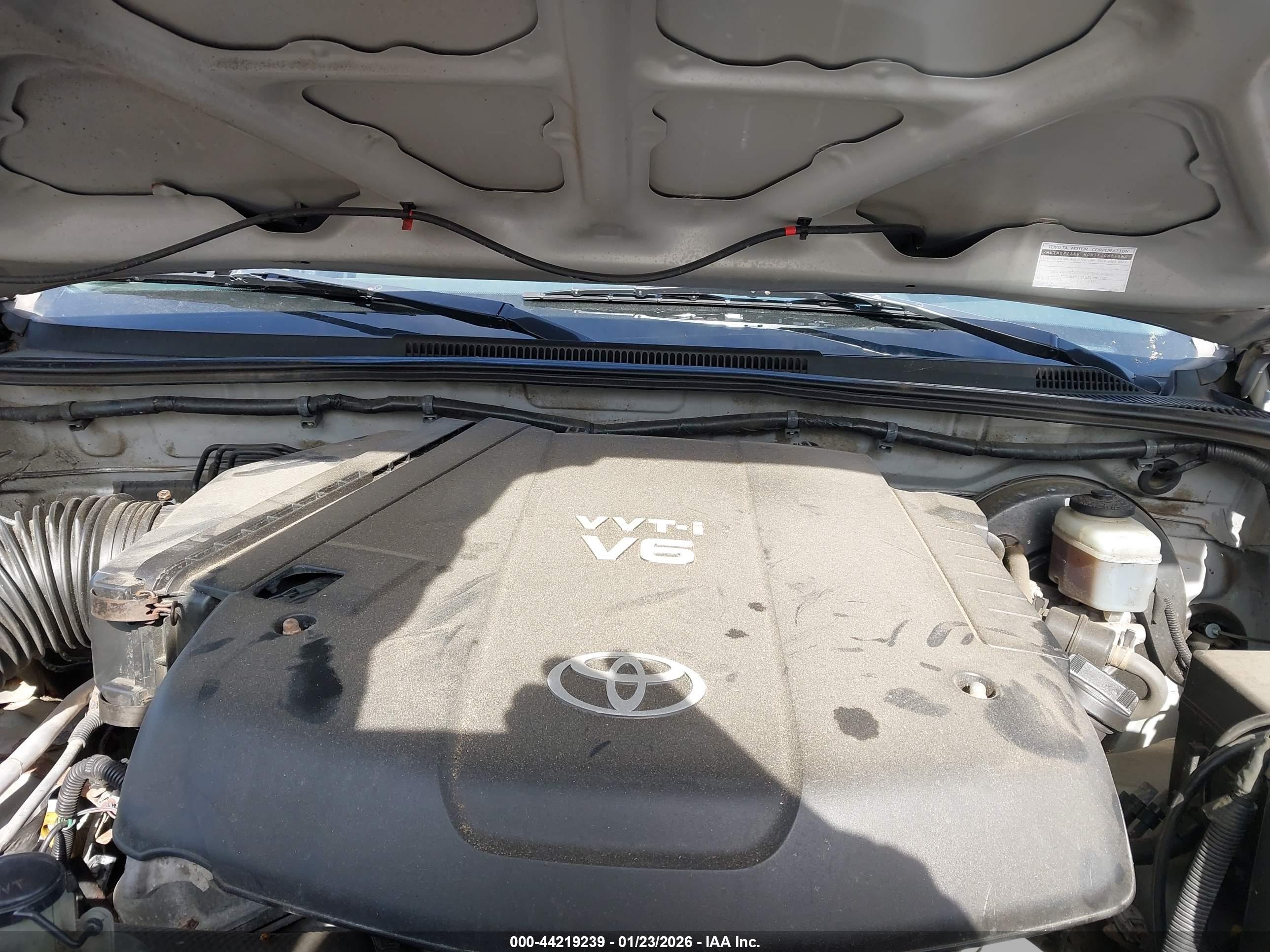 TOYOTA TACOMA image 10
