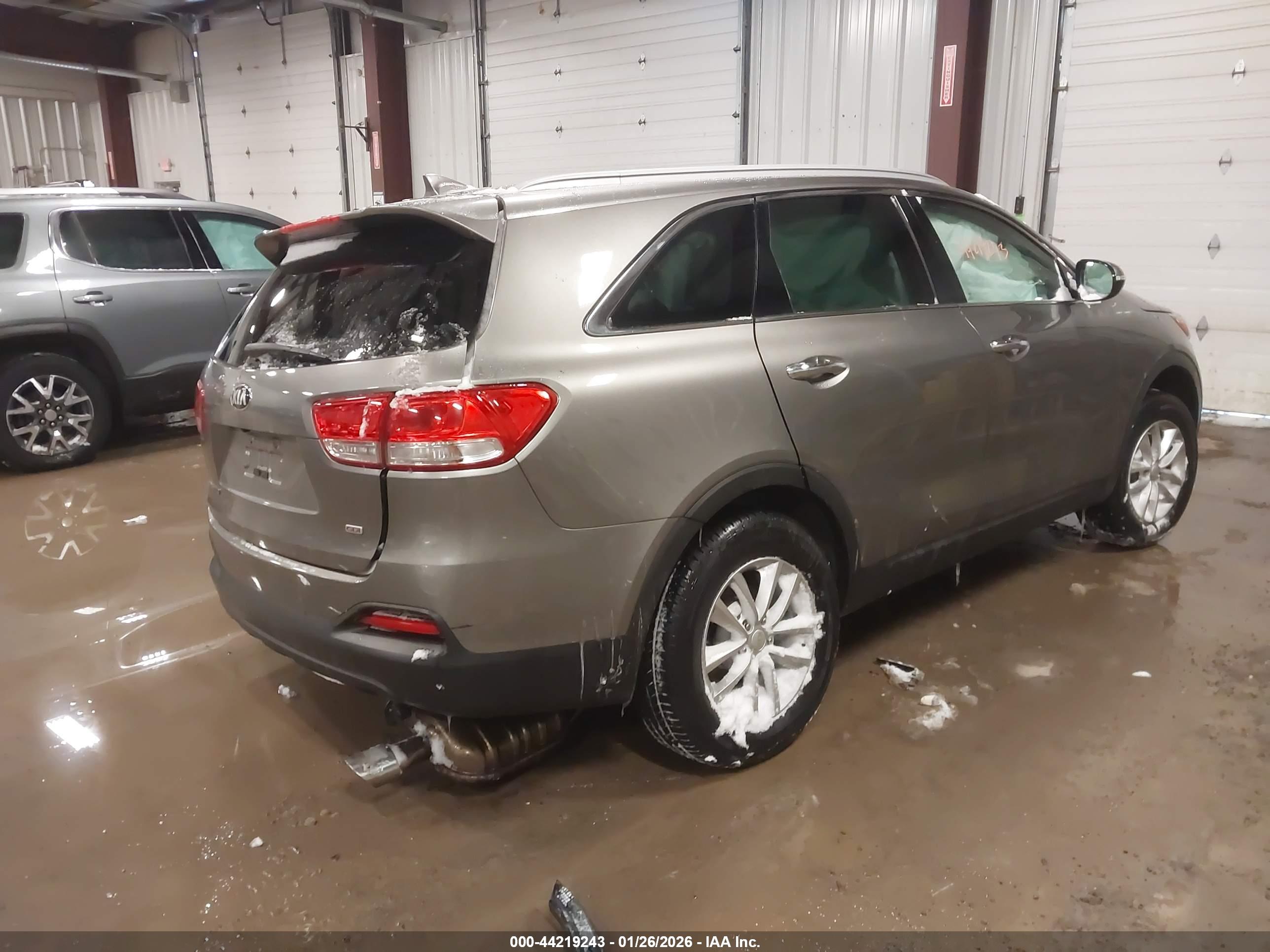 KIA SORENTO image 4