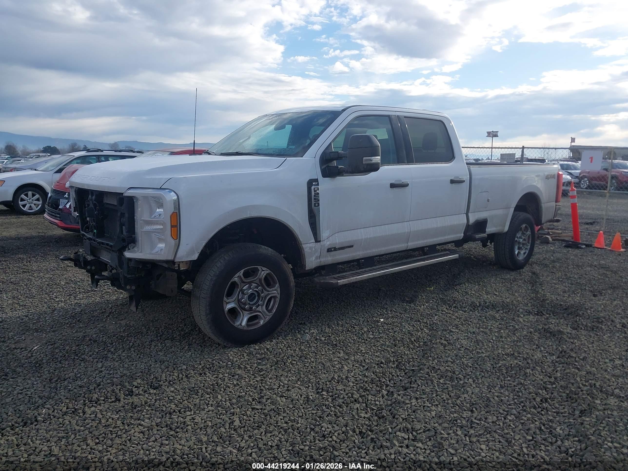 FORD F-250 image 2