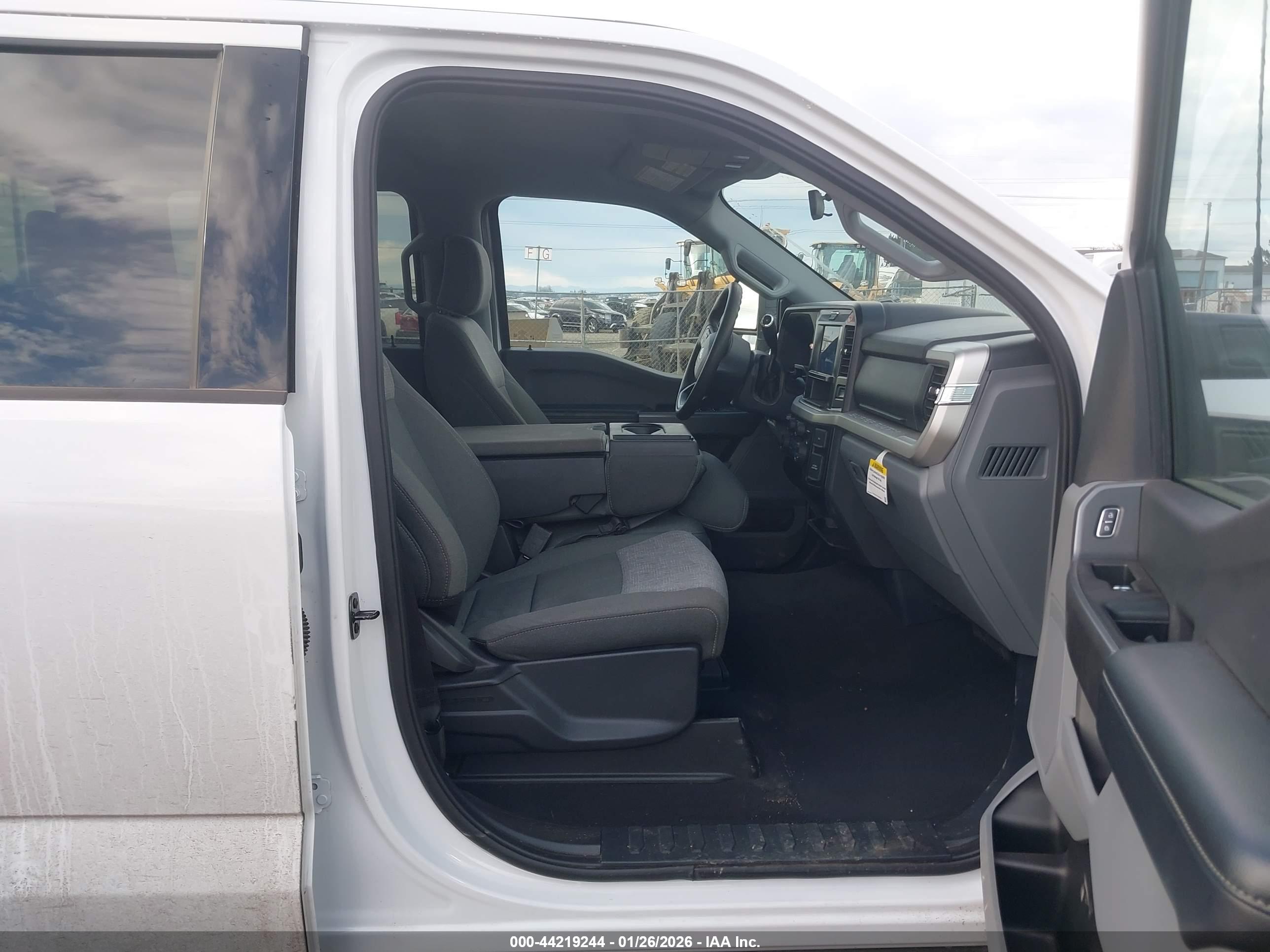 FORD F-250 image 5